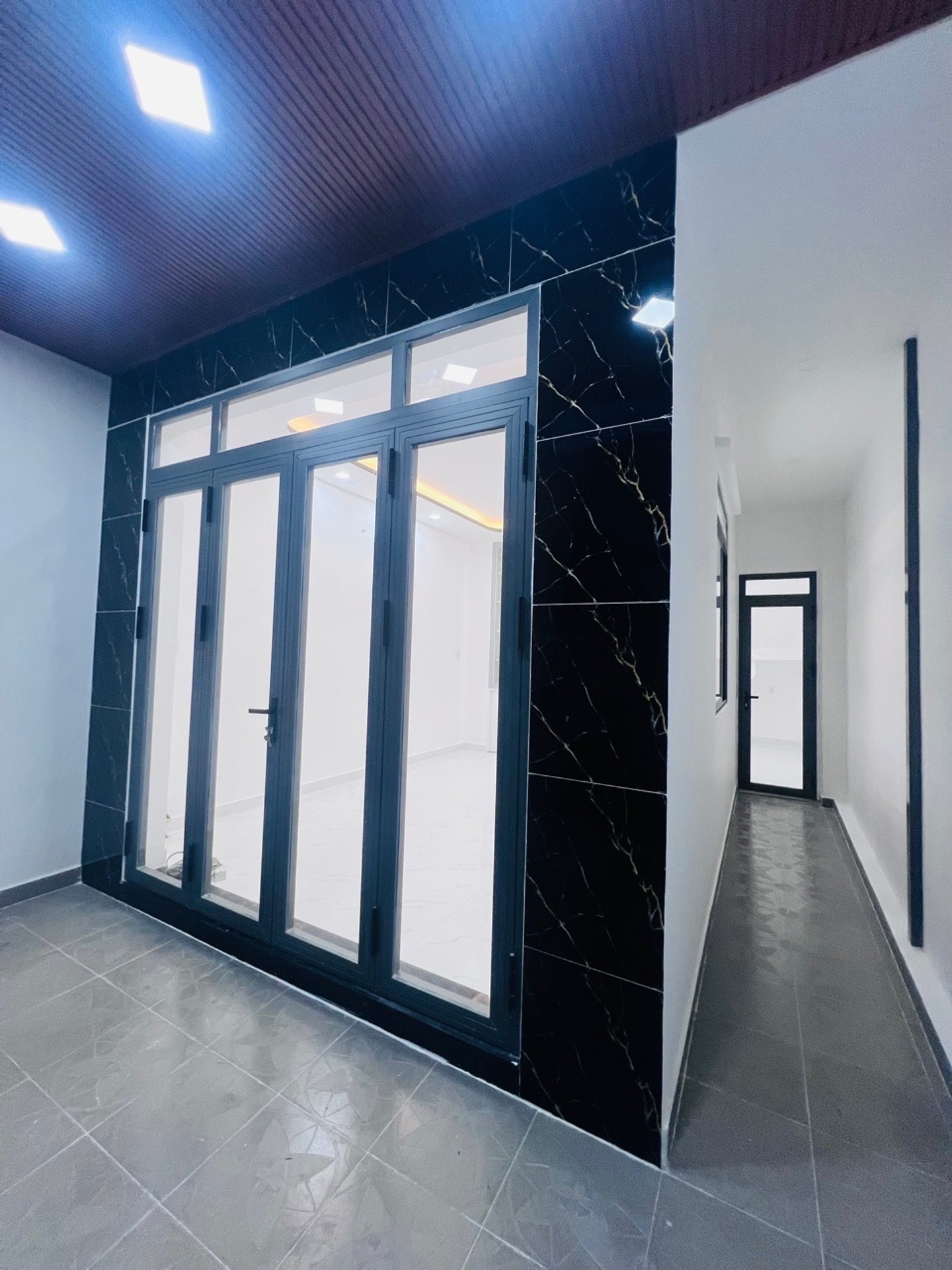 NHÀ 2 TẦNG – 64M² – 3PN – GẦN PHÚ MỸ HƯNG – 5 Đ95