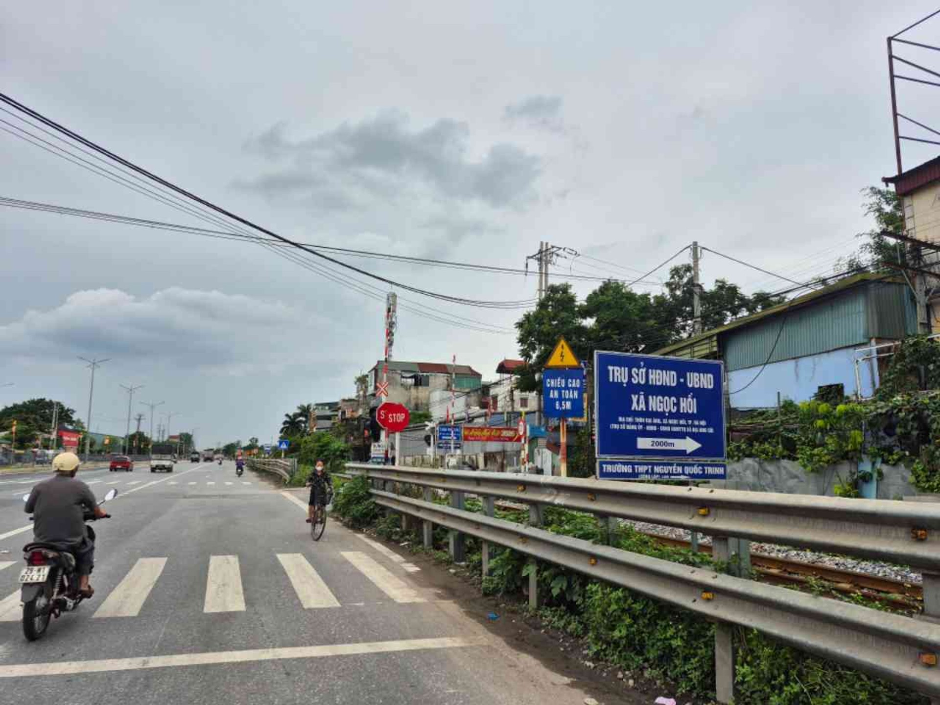 Đất Lô Góc 3 Mặt Thoáng Ngọc Hồi - Ô Tô Vào Tận Nơi
