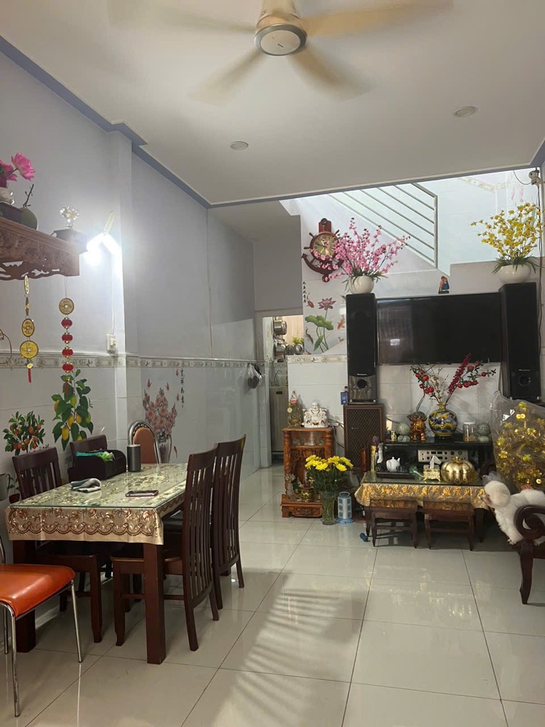 Bán nhà 2 tầng diện tích 32m2 tại Phường 11 Quận Gò Vấp giá 3 tỷ