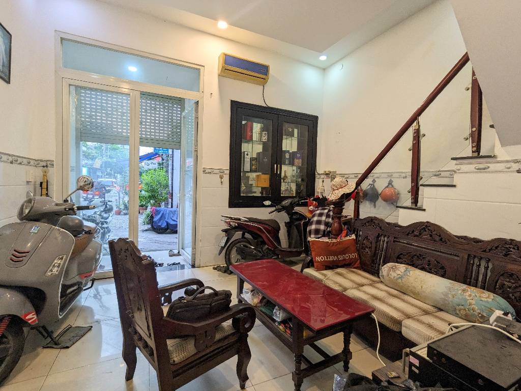 Nhà 4 tầng 36m2 tại quận Hoàng Mai giá 5,9 tỷ