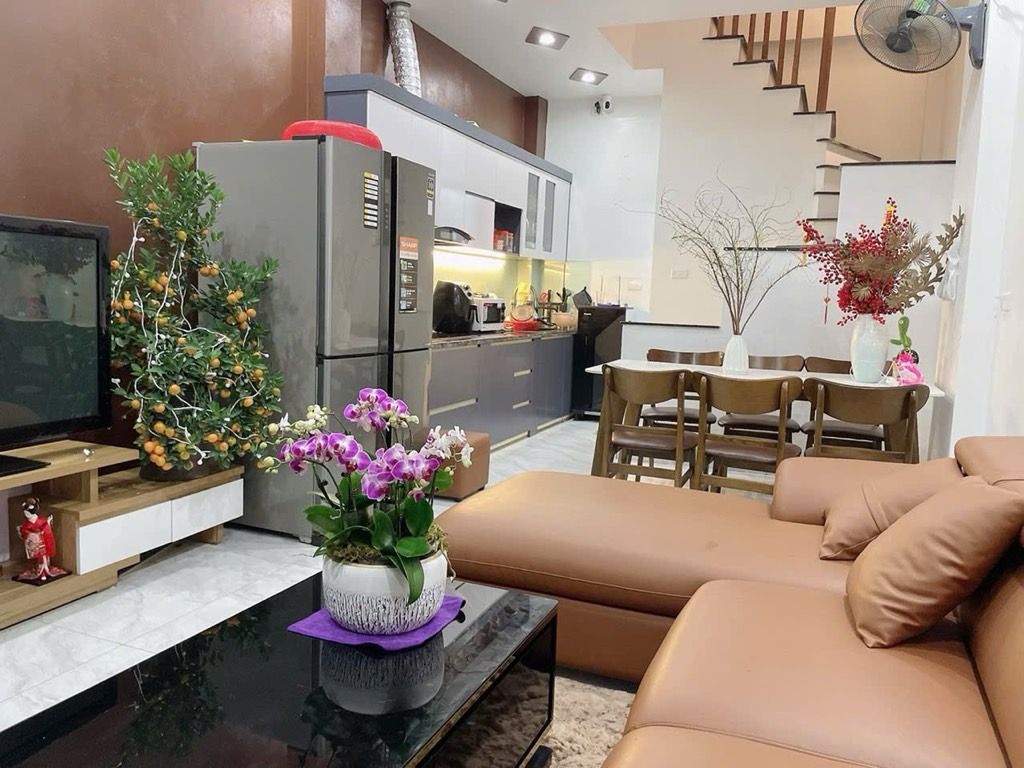 Bán nhà riêng 4 tầng tại khu dân cư với ngõ thông, ô tô sát nhà, diện tích 36m²