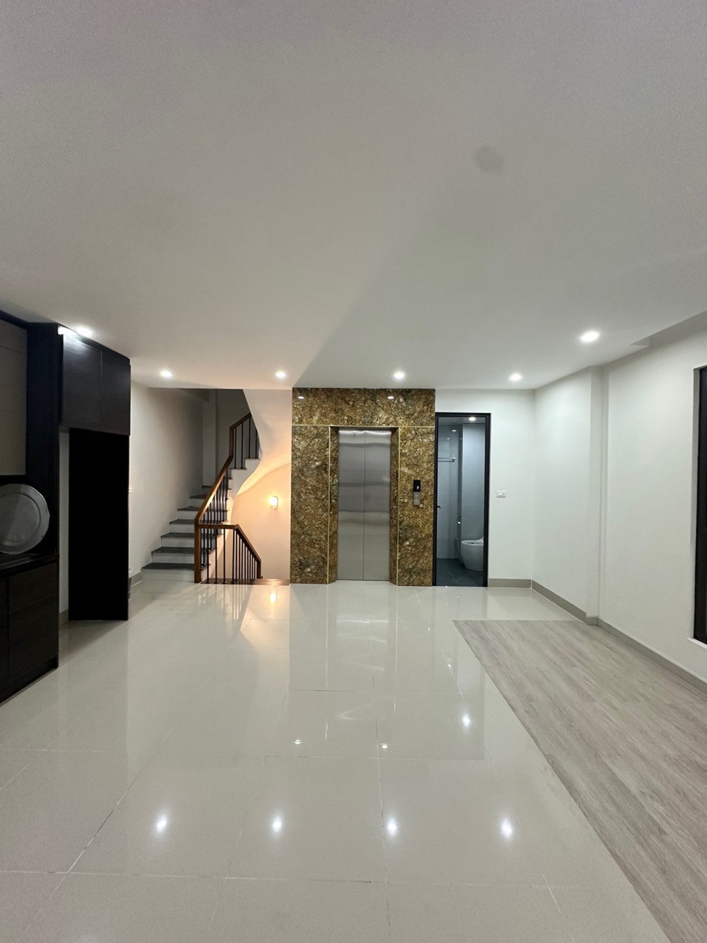 Cơ hội hiếm có sở hữu nhà lô góc 6 tầng thang máy tại Vũ Tông Phan Thanh Xuân