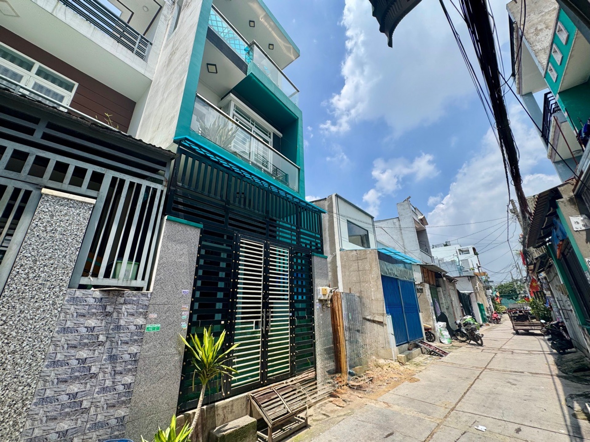 Nhà 3 tầng ngang 7m siêu hiếm tại Bình Tân