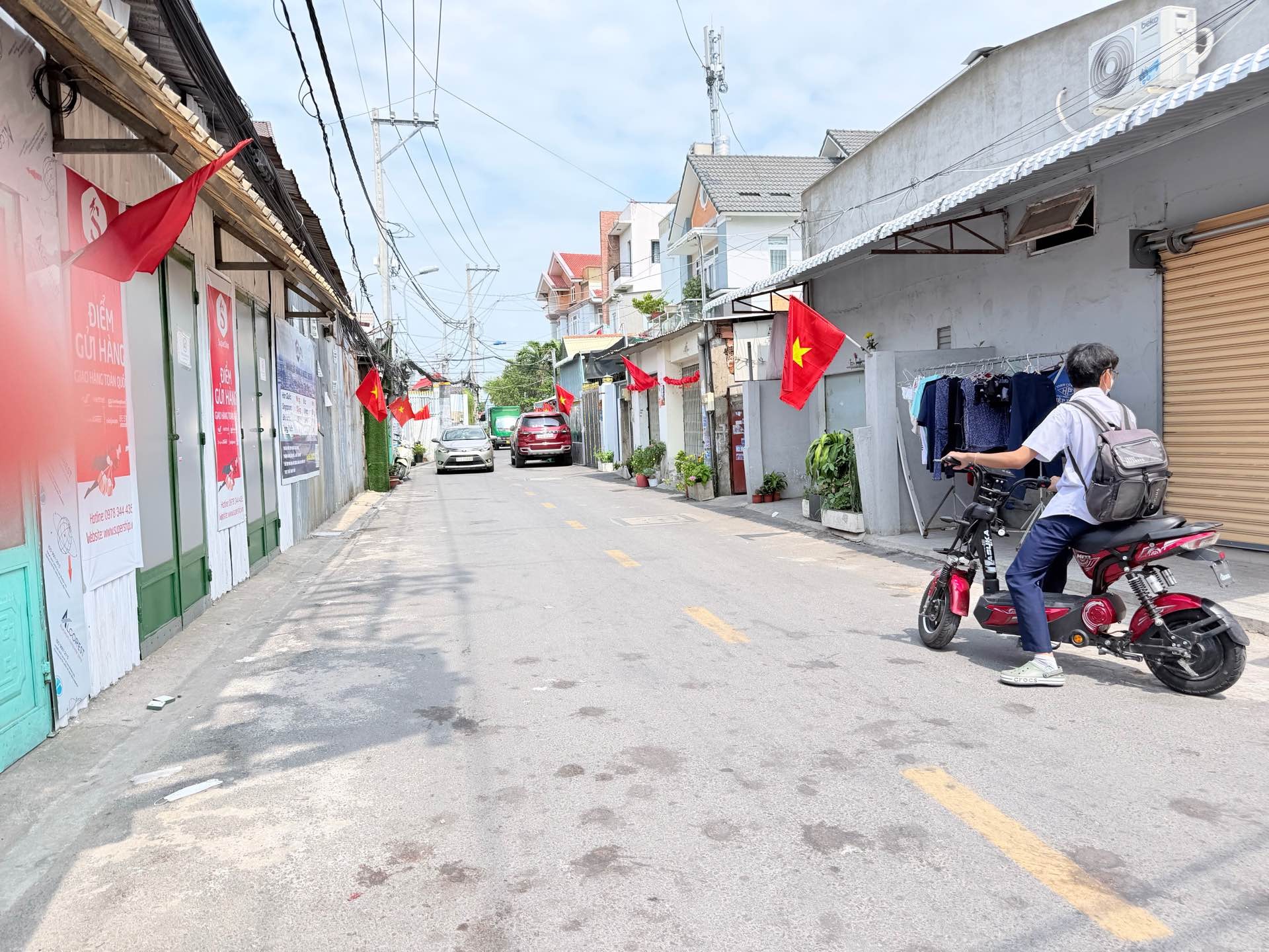 BÁN ĐẤT ĐẸP VEN SÔNG SAU LƯNG GIGA MALL, 69M2 ,HXH , CHỈ 6.1 TỶ, P HIỆP BÌNH , THỦ ĐỨC.