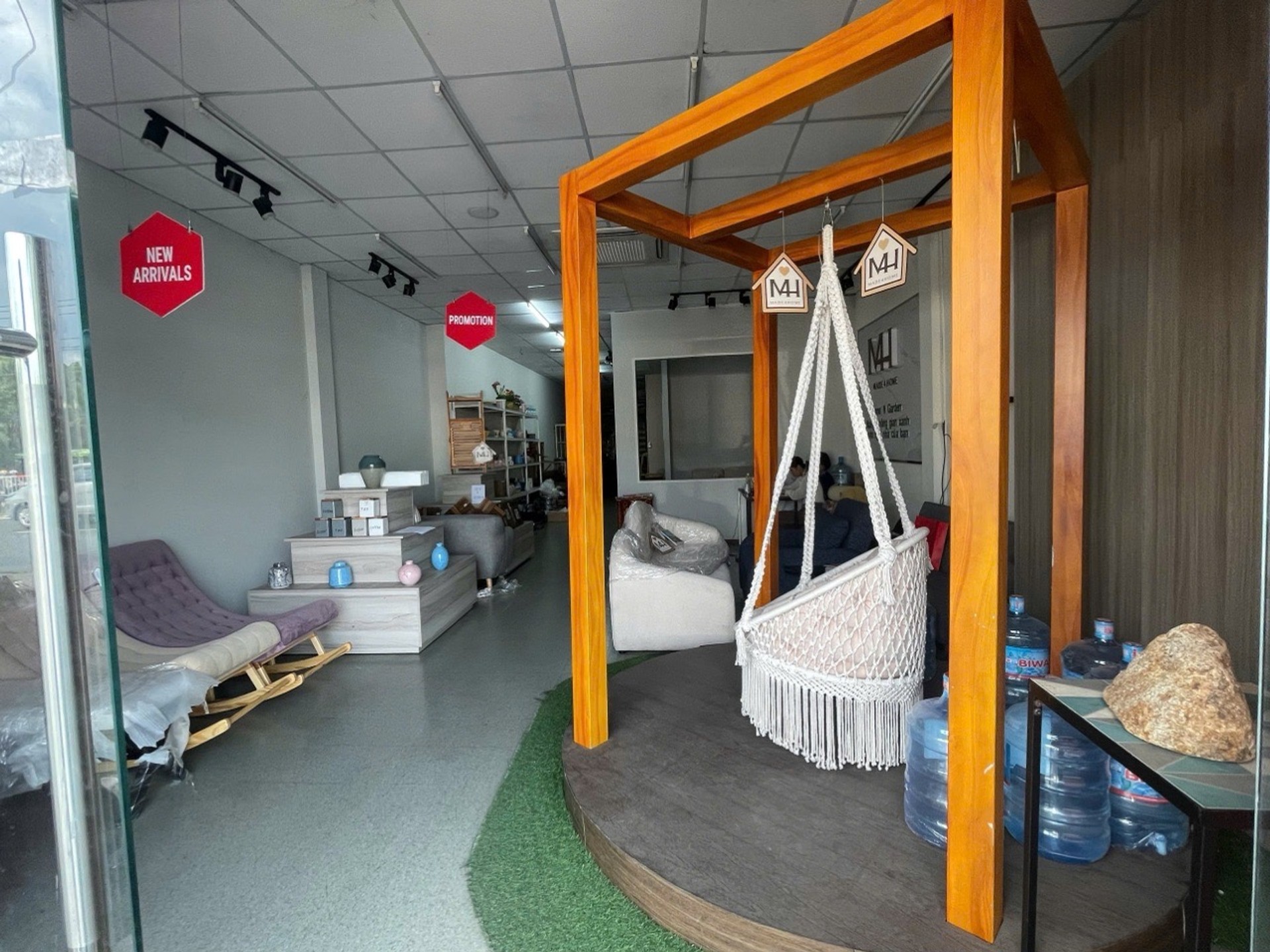 Nhà mặt tiền quốc lộ 13 Hiệp Bình, 2 tầng, 201.5m2, 27.5 tỷ