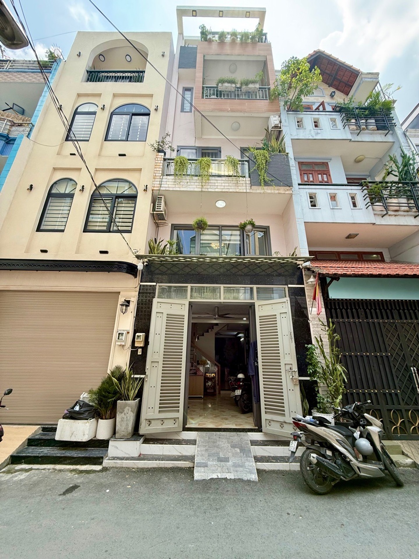 Bán nhà riêng 5 tầng tại Gò Vấp, hẻm xe tải thông, gần mặt tiền Lê Văn Thọ