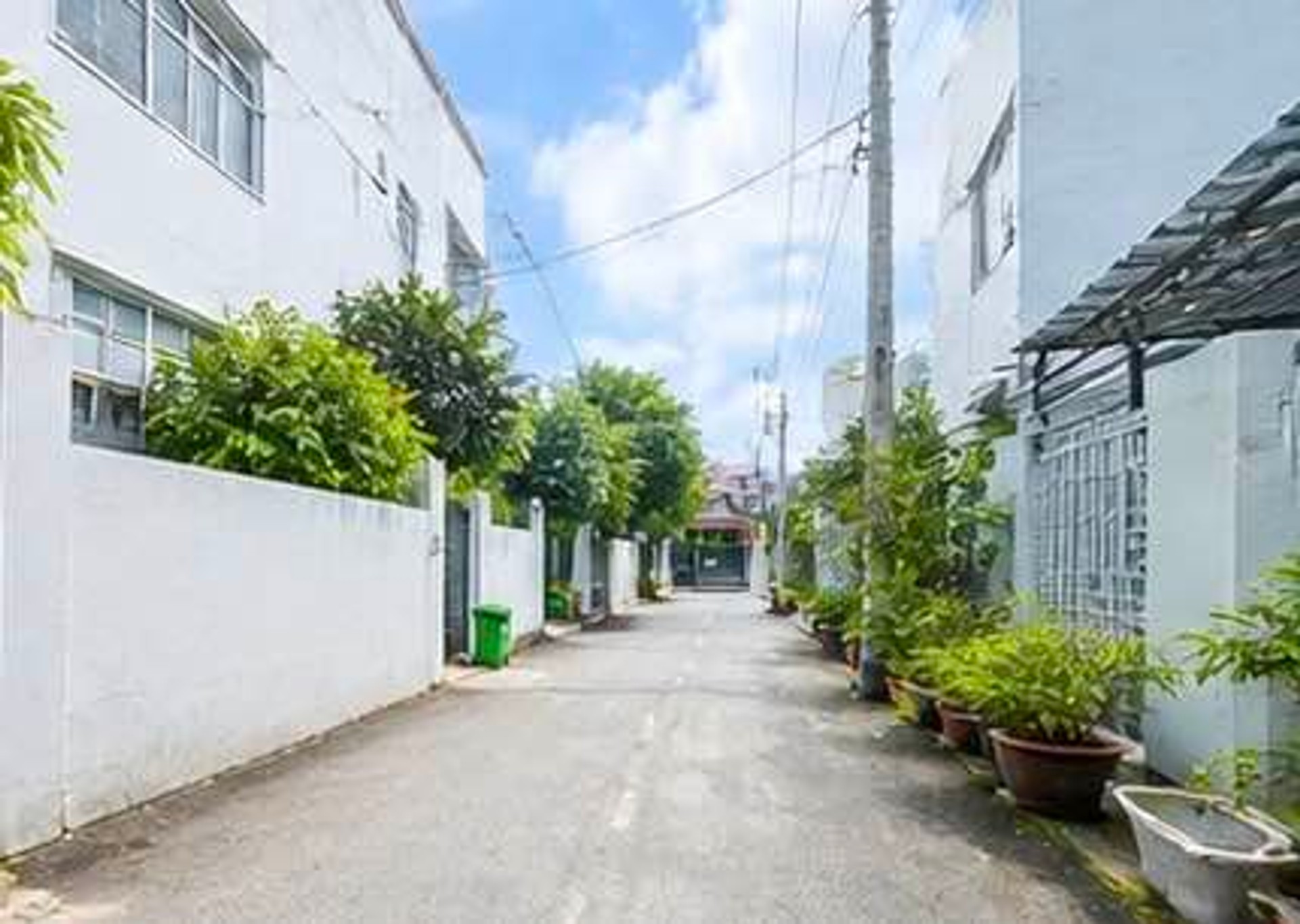 Bán nhà Hiệp Bình gần Vạn Phúc City, 4 phòng ngủ, ngang rộng bề thế giá 7.6 tỷ thương lượng