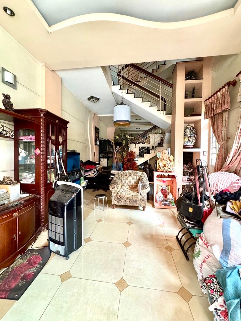 Bán nhà mặt phố 4 tầng, 72m2, 4 phòng ngủ tại quận Tân Phú giá 20 tỷ
