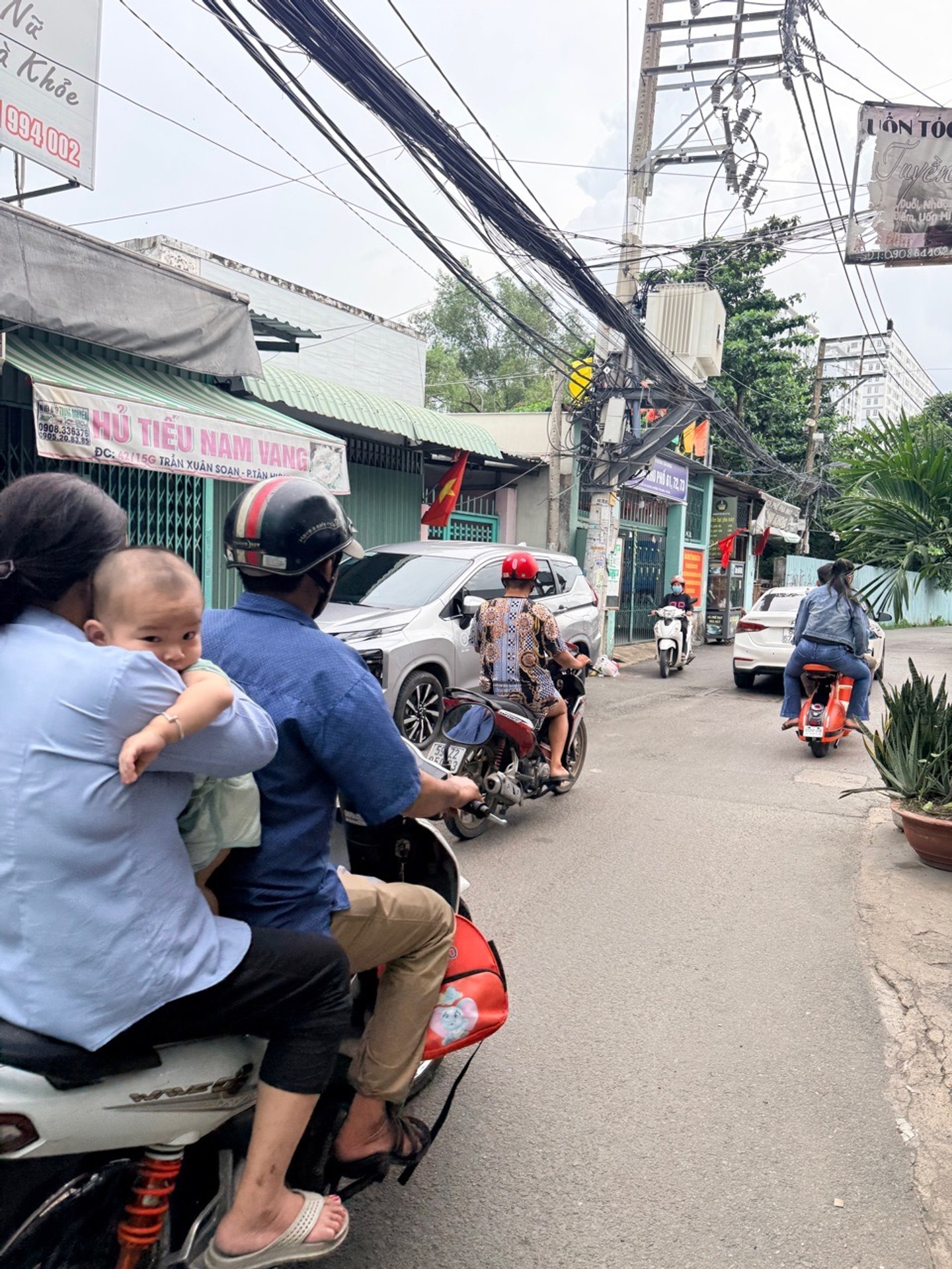 Bán nhà mặt phố phường Tân Hưng, Quận 7, diện tích 100 m2, mặt tiền 3.3 m, giá 3.8 tỷ