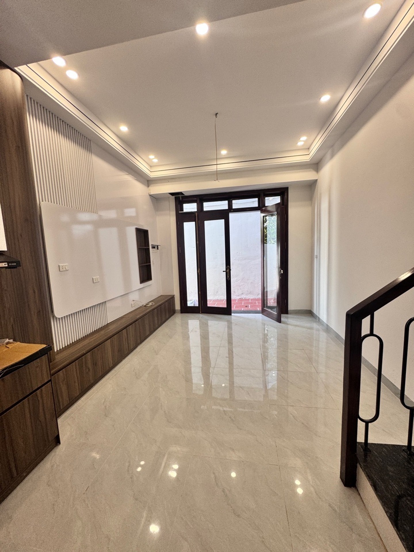 Nhà 5 Tầng Tây Mỗ - Ô Tô 15m, Có Thang Máy, Nơi Kinh Doanh Lý Tưởng