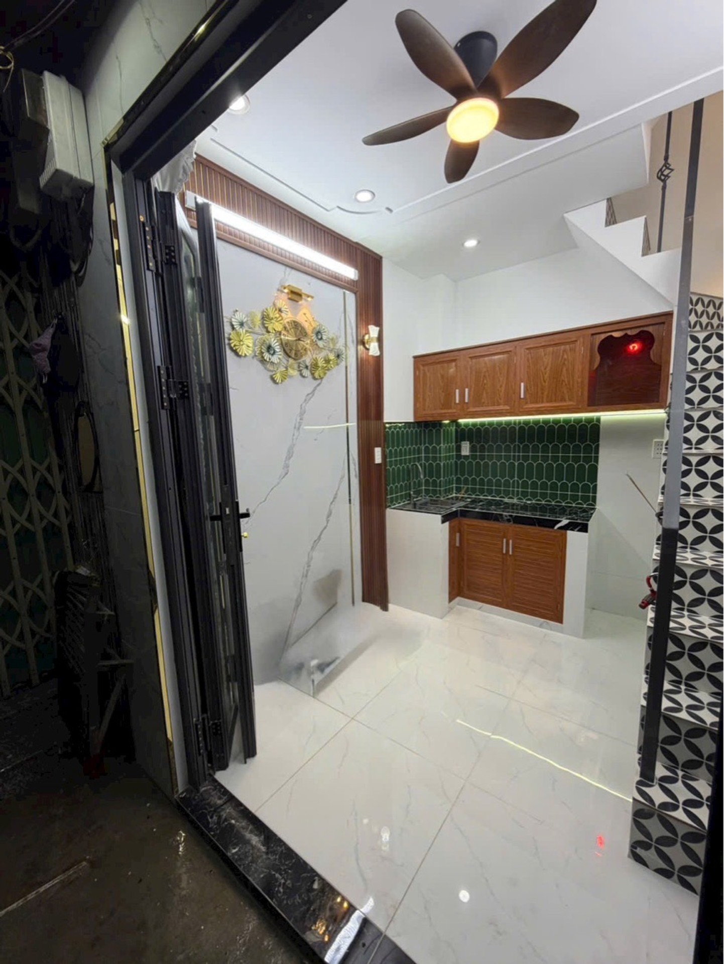 Bán nhà 3 tầng Bình Tiên 2 phòng ngủ 2 toilet giá 1.38 tỷ