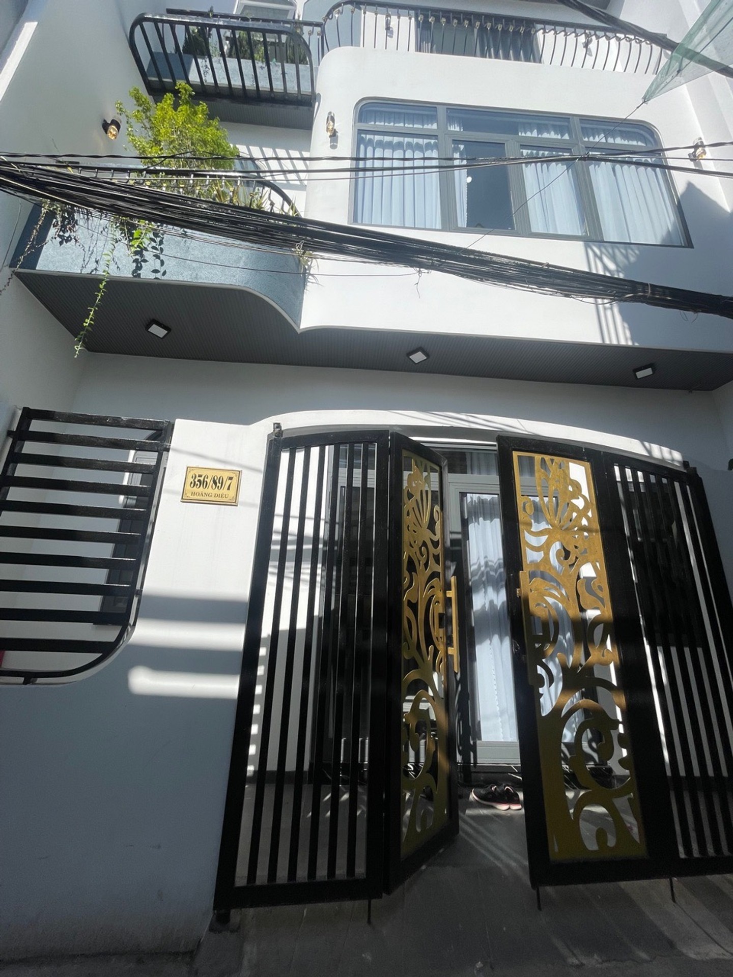 Nhà 3 Tầng Sang Trọng Giữa Lòng Đô Thị