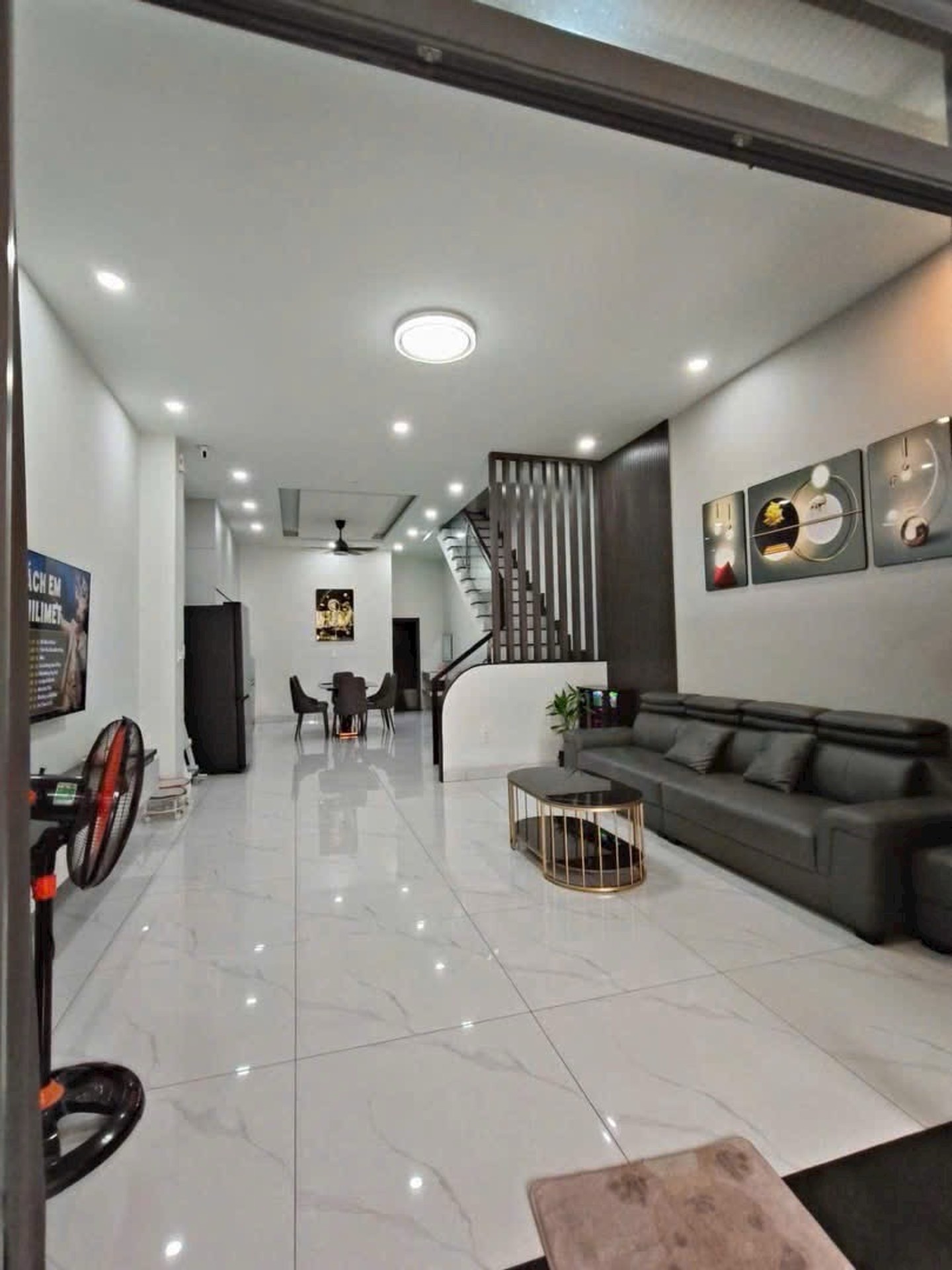 Nhà mặt phố 2 tầng gần siêu thị Go Dĩ An, phường Đông Hòa