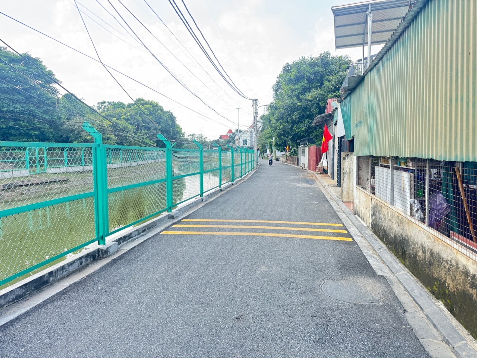 Bán đất thổ cư Võng La, Đông Anh, Hà Nội, mặt tiền 4.2m, vị trí trong đê
