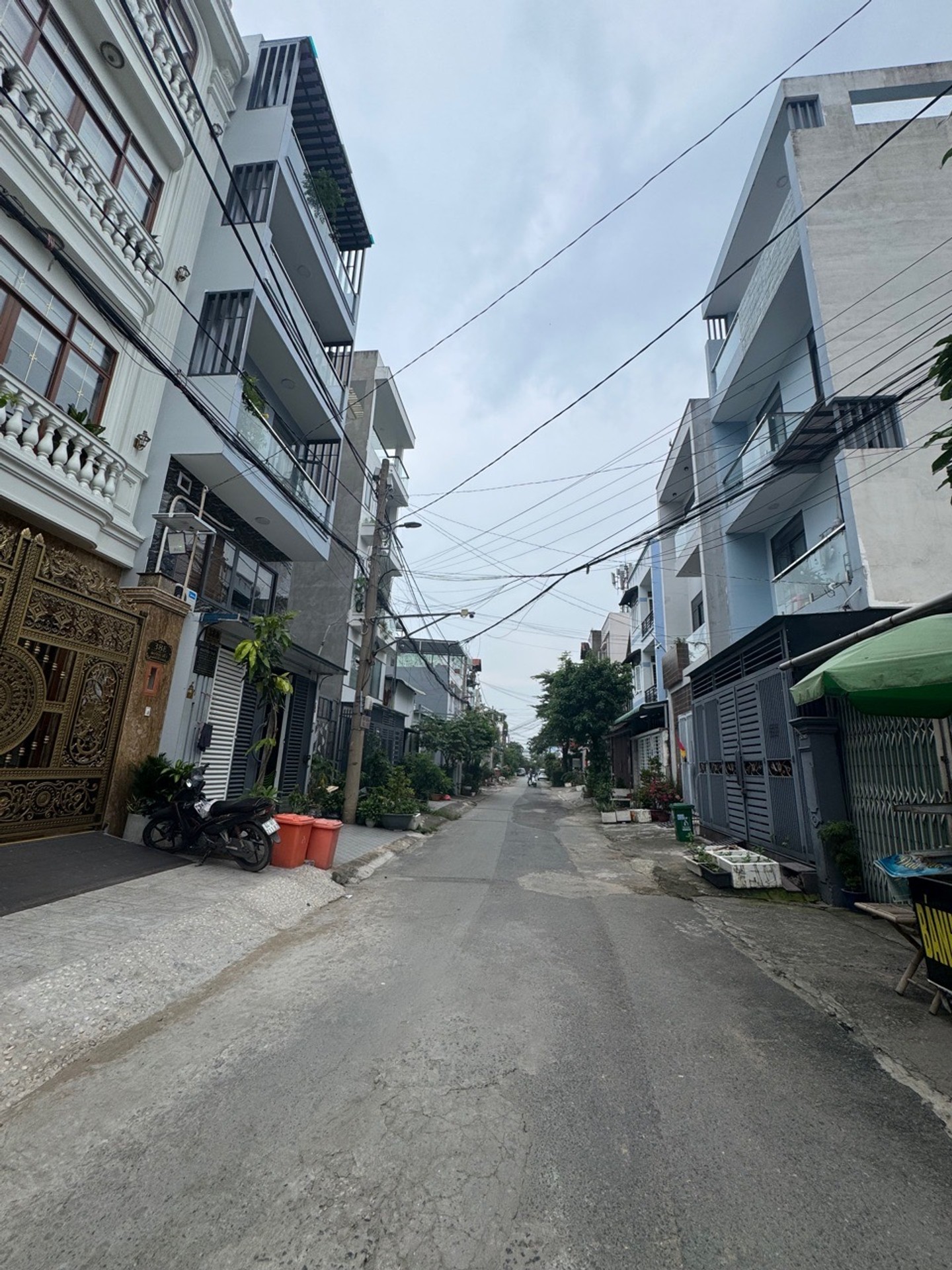 Bán nhà 4 tầng mặt tiền 4.5m tại phường Thủ Đức giá 10.5 tỷ