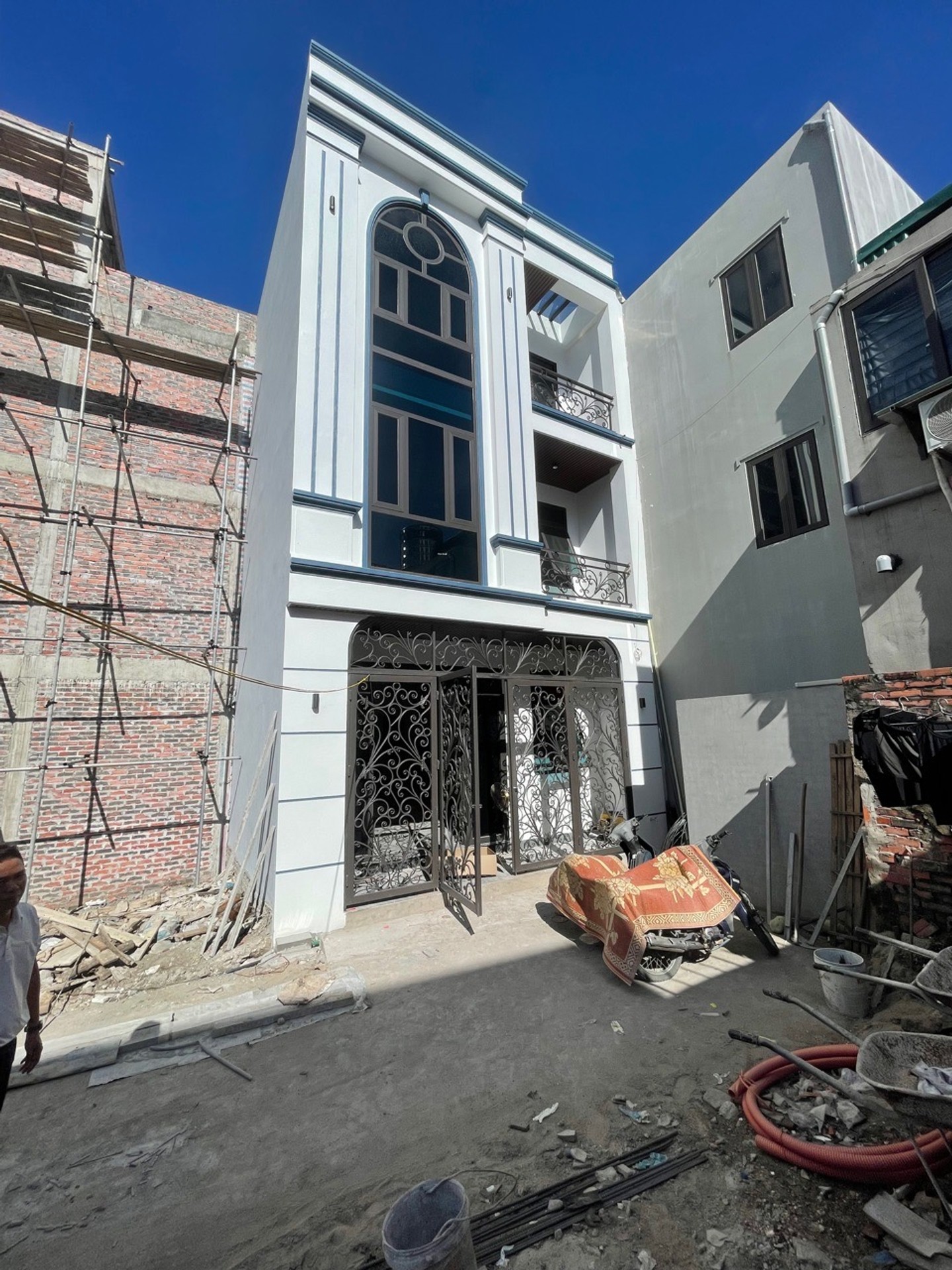 Bán nhà riêng 3 tầng Hà Trung, Hà Lầm, ô tô đỗ cửa, diện tích 57m²