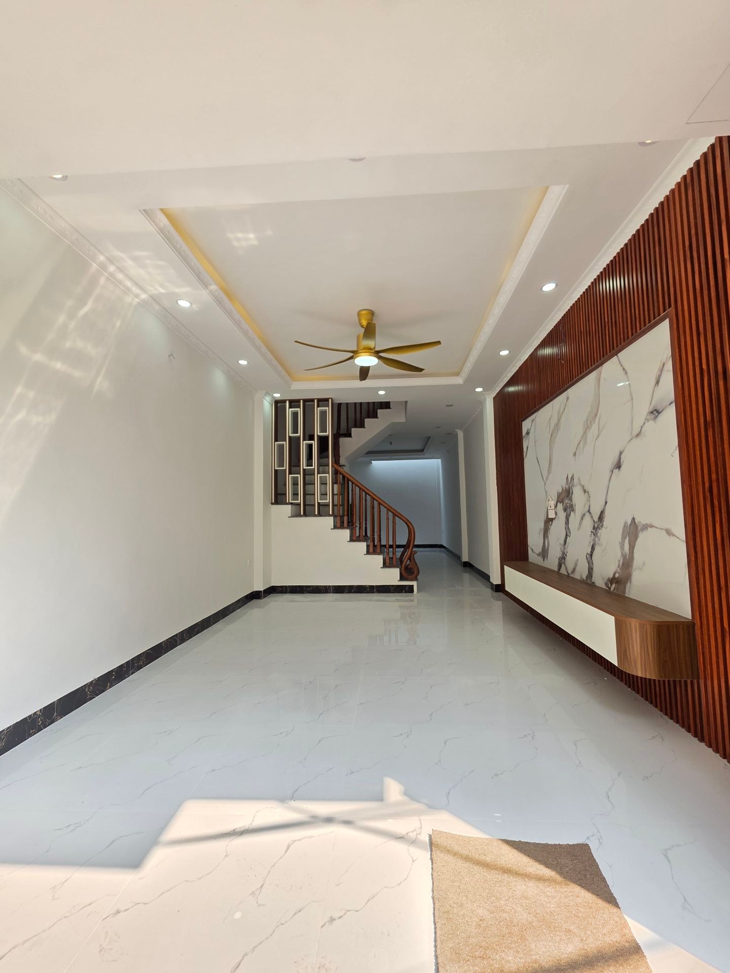 Nhà Đẹp Đan Phượng, 20m ra ô tô tránh, Ở Ngay!