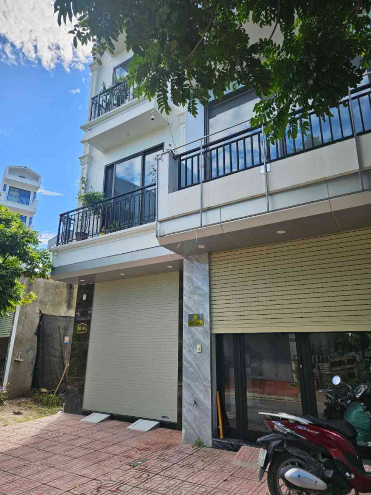Lô đất 49m² gần chợ, tiện xây ở & văn phòng
