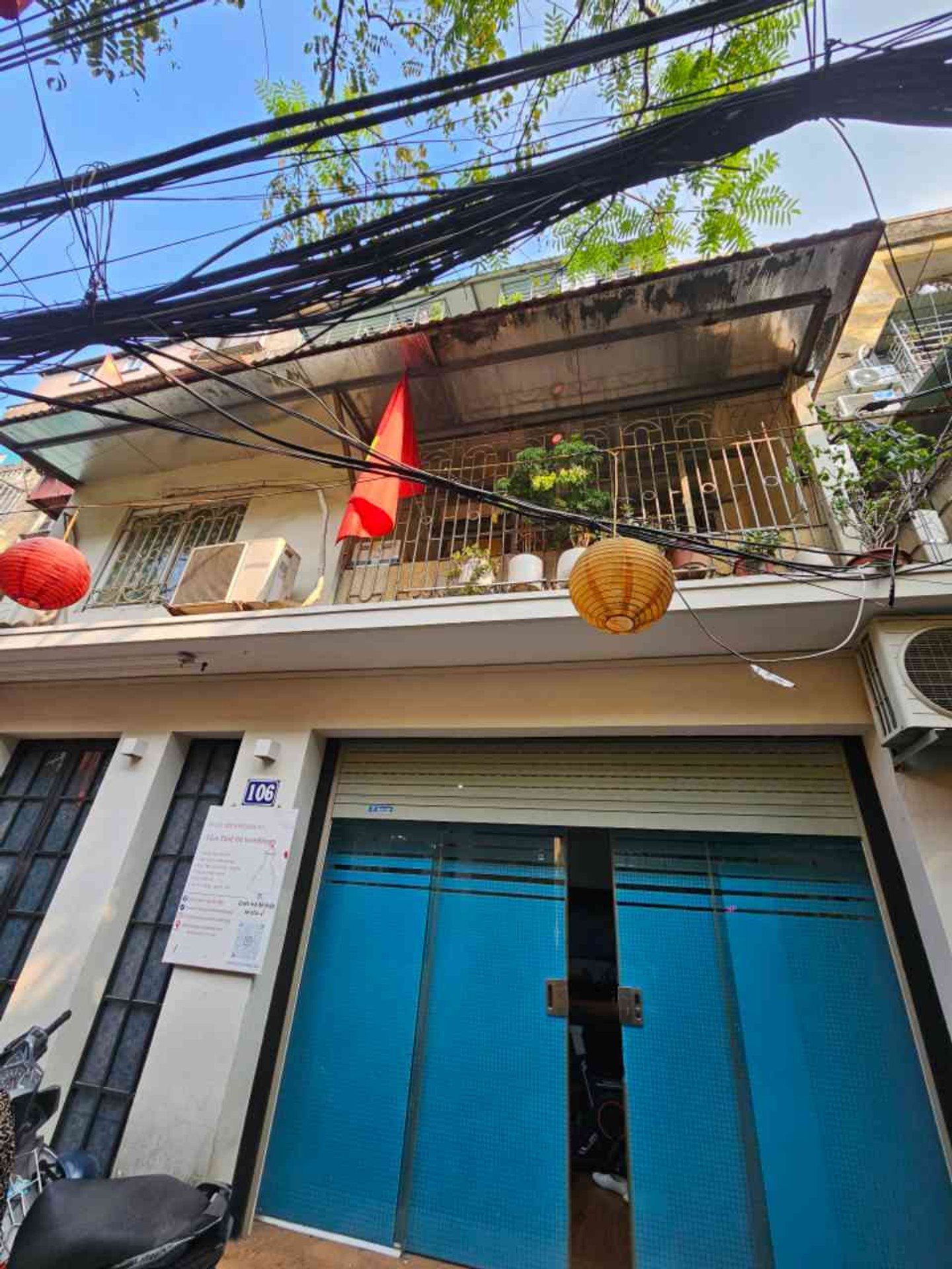 Nhà đẹp, gara ô tô, vị trí trung tâm Tương Mai