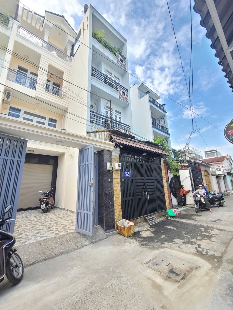 NHÀ 4 TẦNG – SÂN SIÊU RỘNG | ĐẬU 2 XE 7 CHỖ | TÂN HƯNG THUẬN | GIÁ NHỈNH 8 TỶ