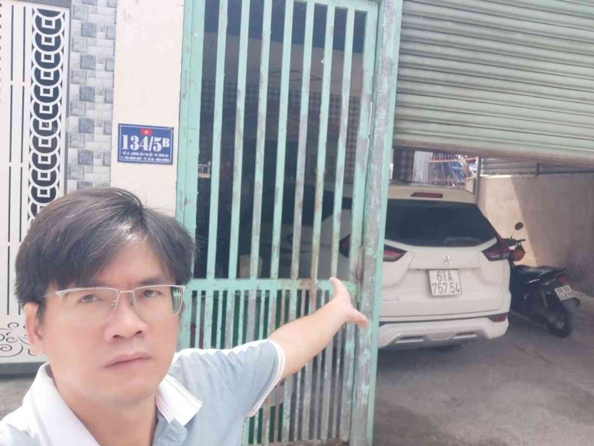 Nhà rộng sân xe hơi - Tân Đông Hiệp Dĩ An, giá hợp lý