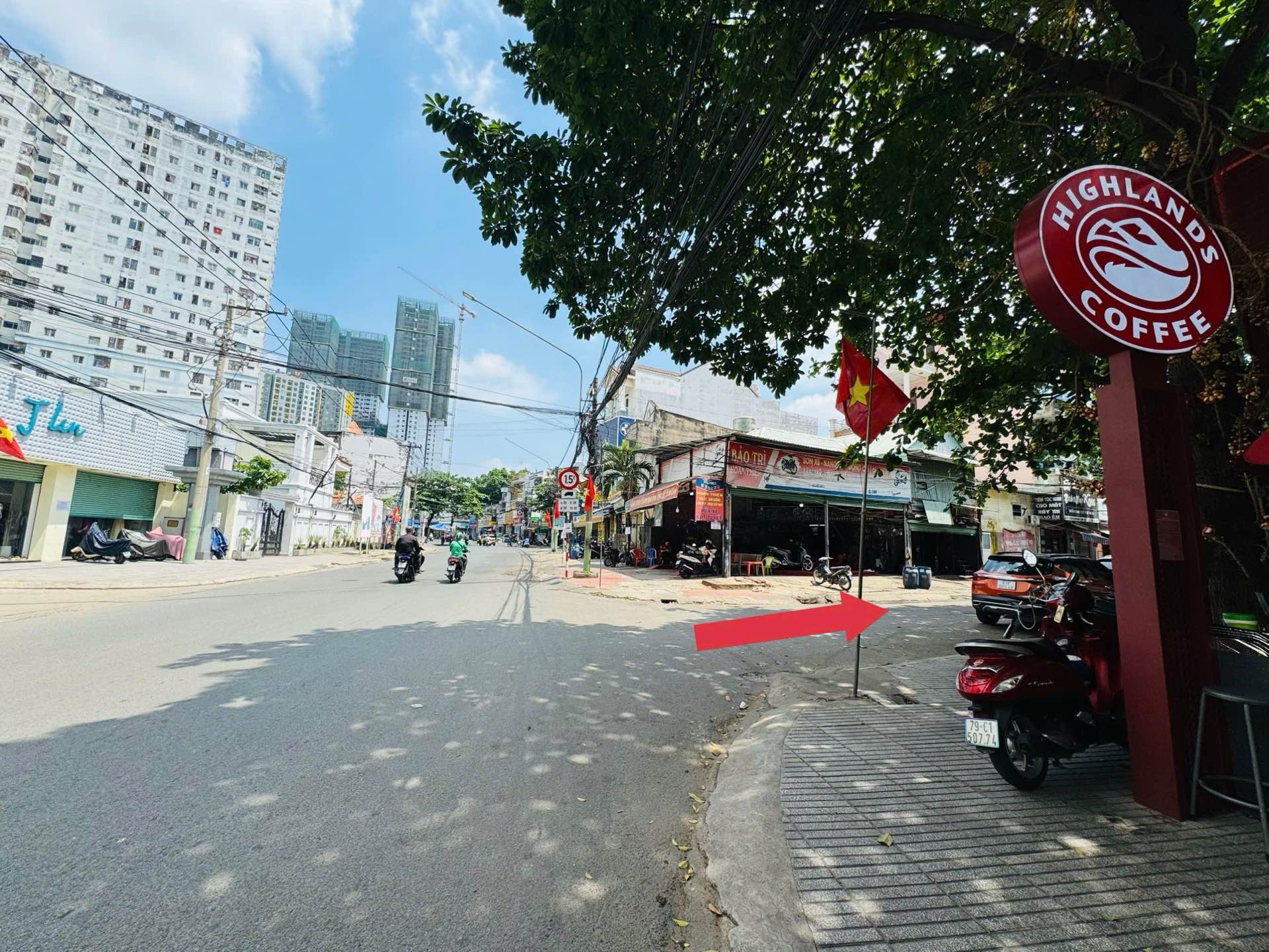 Dãy Nhà 7 Phòng Tiện Nghi, Thu Nhập Ổn Định Tại Dĩ An