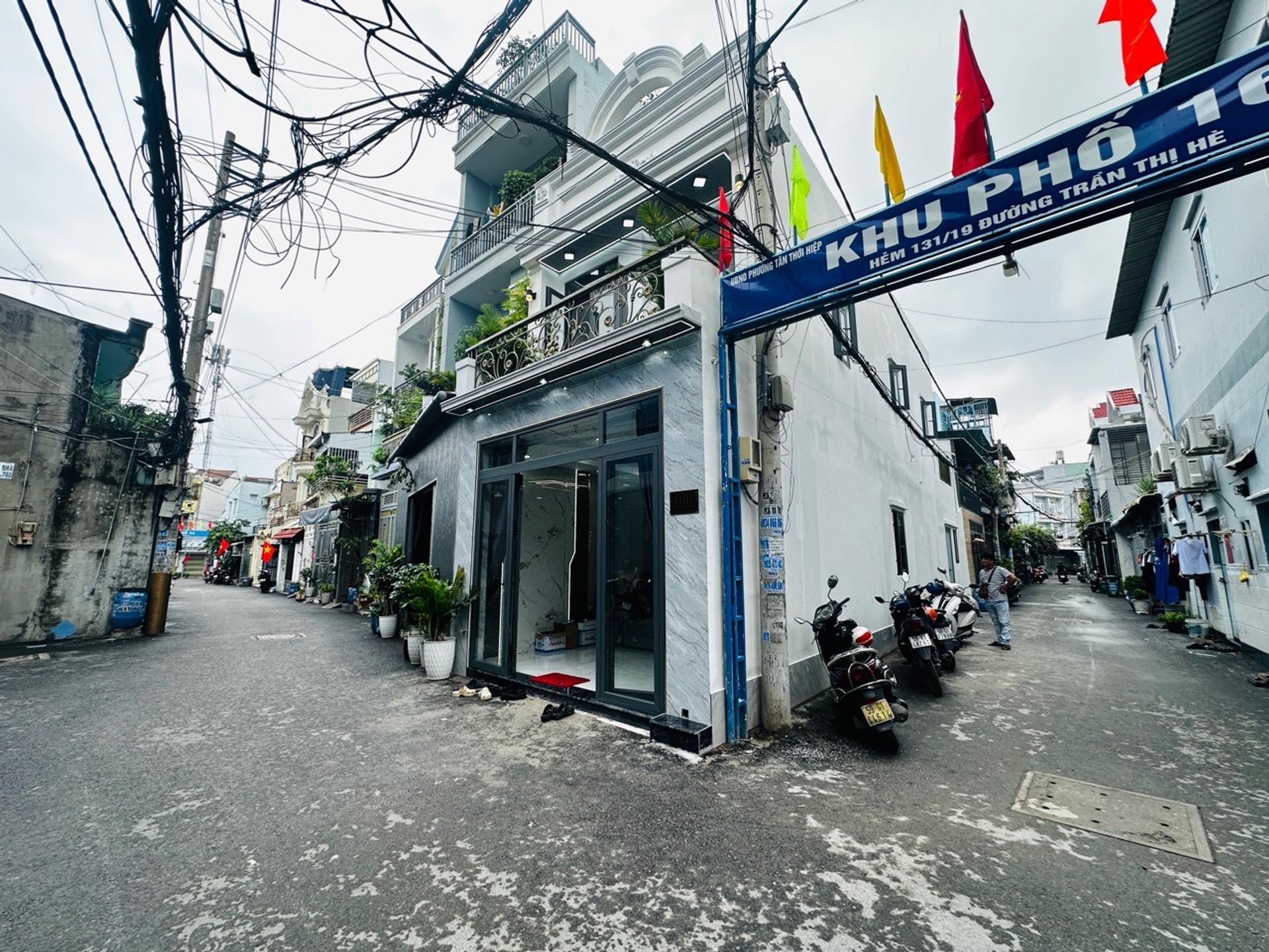 Bán nhà riêng 2 tầng tại Tân Thới Hiệp, diện tích 36m2