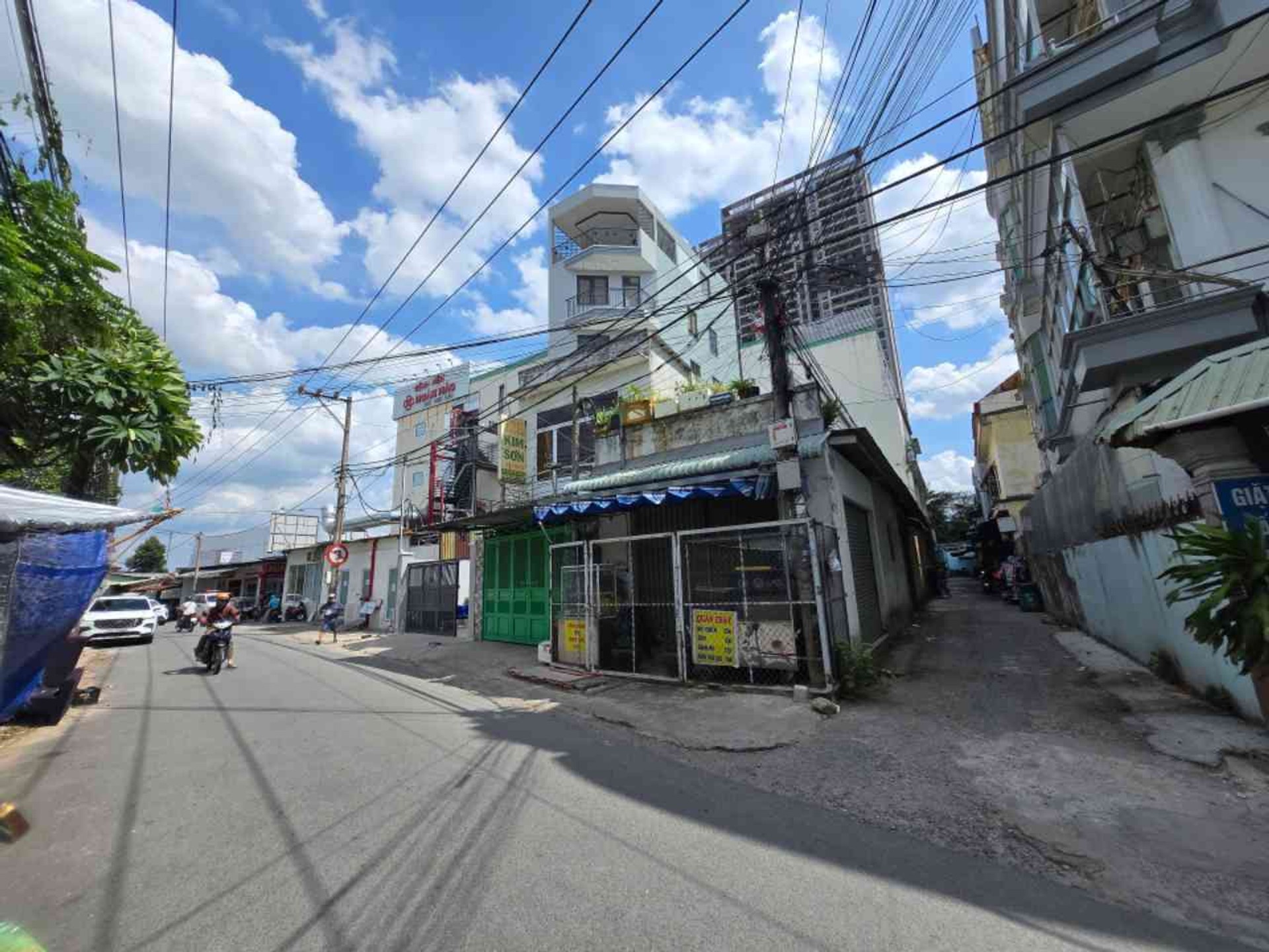 Bán nhà mặt phố Dương Đình Nghệ, 138m2, 2 tầng, mặt tiền 10m, giá chỉ 6.2 tỷ