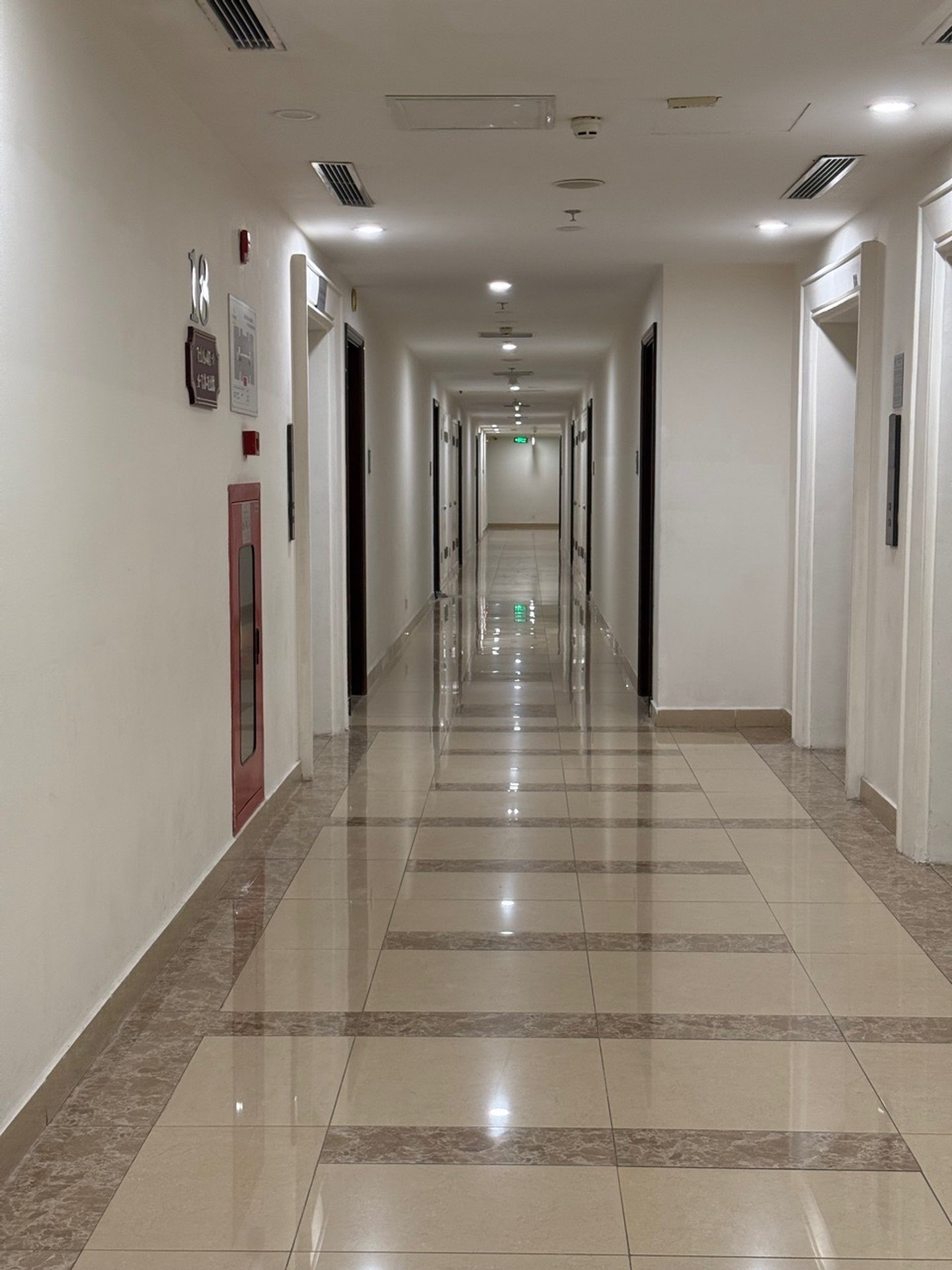 Bán căn hộ chung cư Times City, quận Hai Bà Trưng, 2 phòng ngủ, diện tích 99,5m2, tầng 18