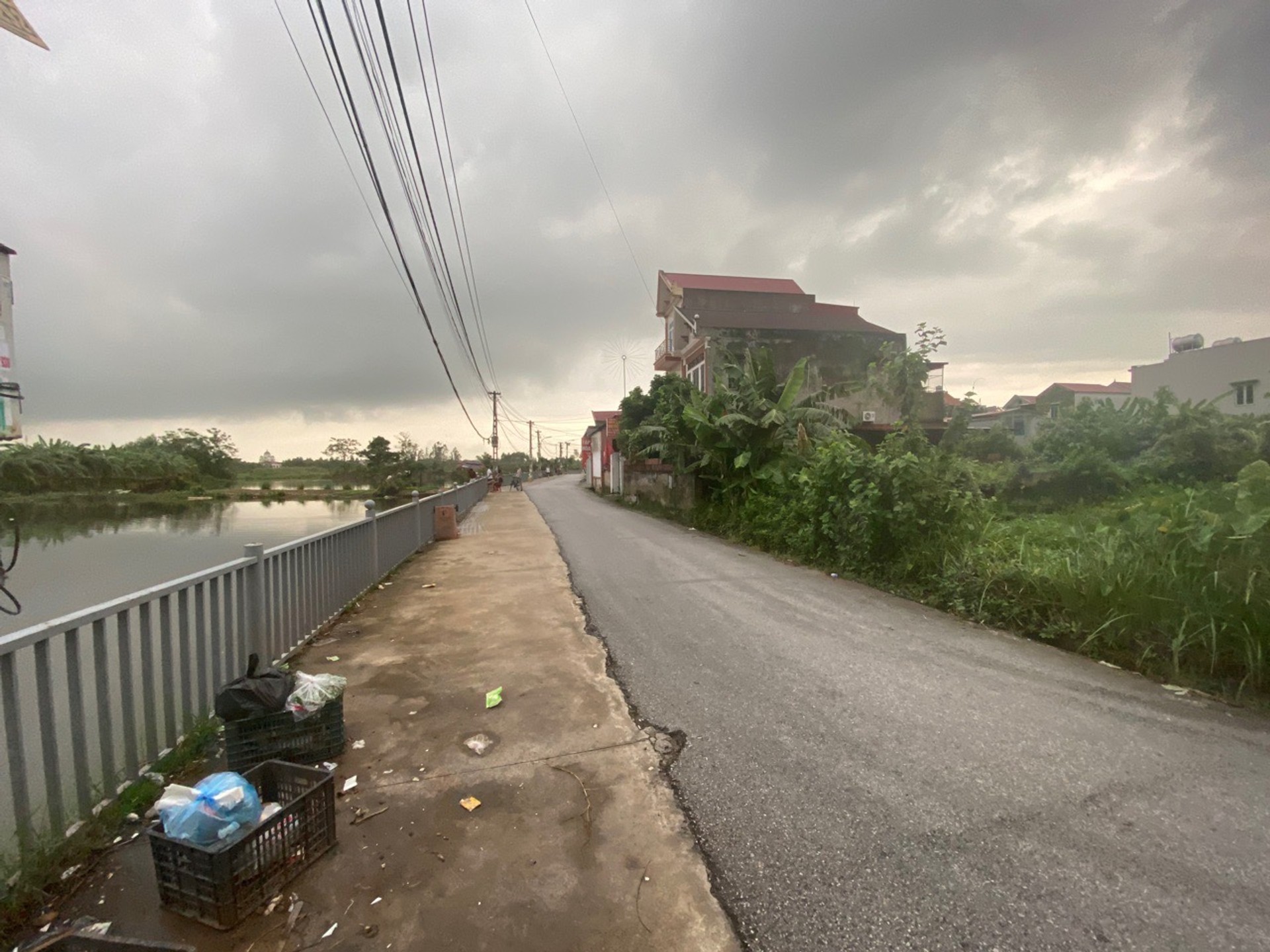 Đất thổ cư hạp lĩnh