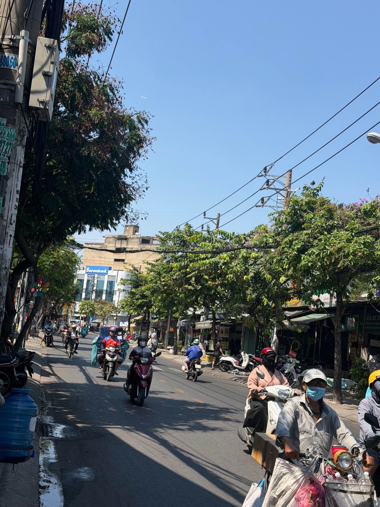 MẶT TIỀN KINH DOANH SẦM UẤT TỈNH LỘ 10- TRUNG TÂM BÌNH TÂN - ĐƯỜNG 8M CÓ VỈA HÈ 3m - CHỈ NHỈNH Hơn