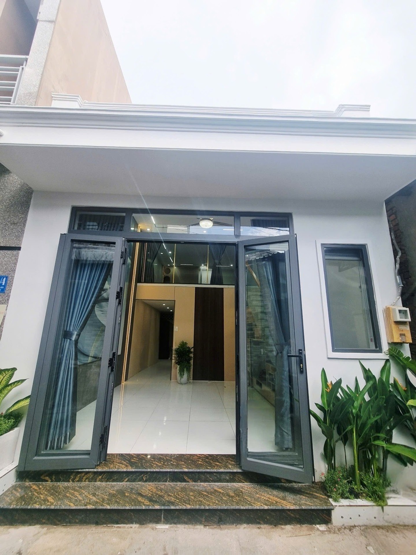 Bán nhà 2 tầng 45m2 hẻm xe hơi Phan Văn Hớn, giá 4.2 tỷ