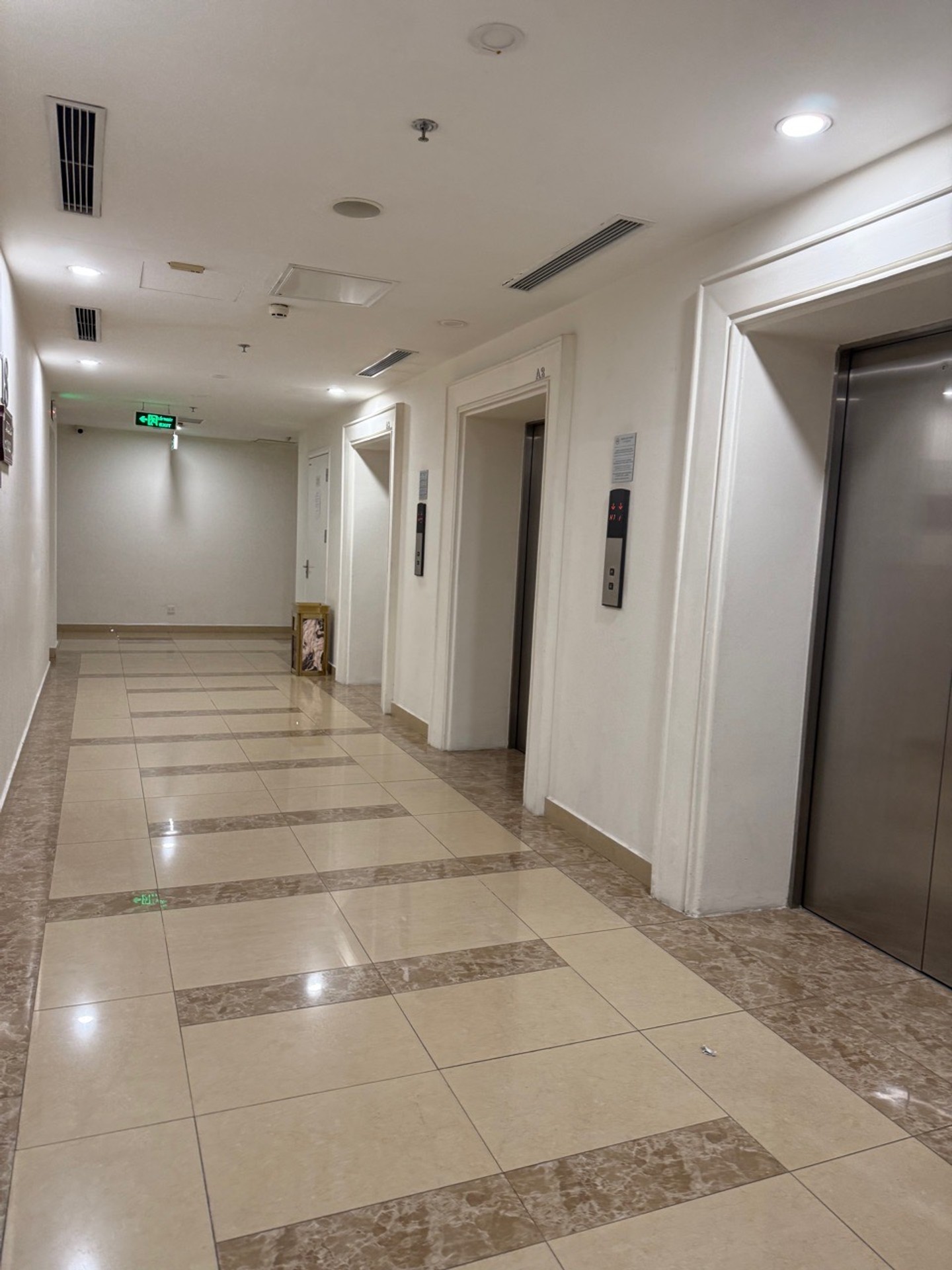 Căn hộ 2 phòng ngủ chung cư Times City, diện tích 99.5m2