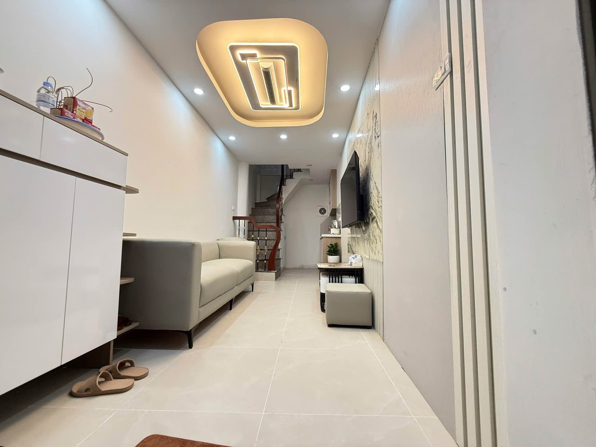 Siêu phẩm nhà lô góc gần Time City, nhỏ xinh đầy đủ tiện nghi