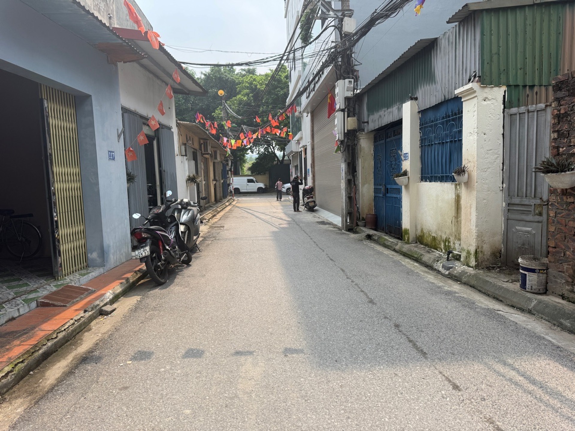 Nhà Vừa Ở Vừa Kinh Doanh Trung Tâm Việt Hưng, Ô Tô Tránh, Giá Tốt