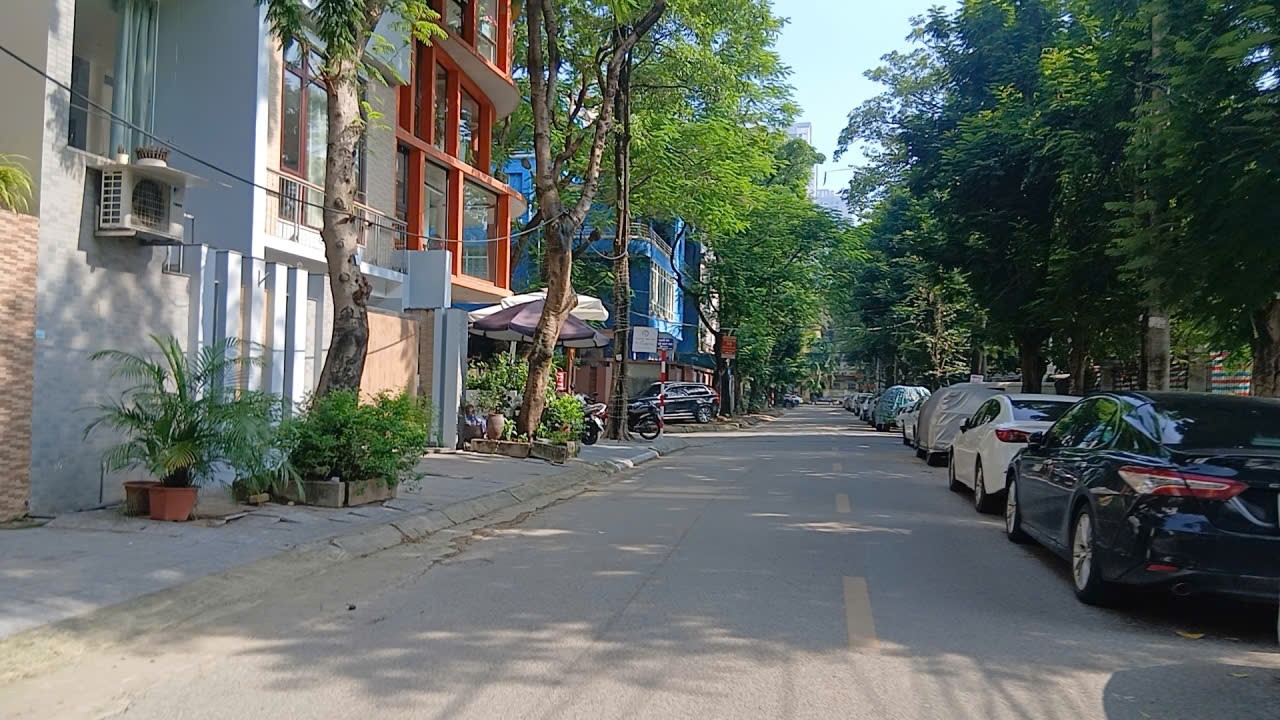 Bán biệt thự Huy Du Nguyễn Cơ Thạch 131m² 4 tầng MT 14m lô góc 3 thoáng, ô tô vào nhà, 44 tỷ