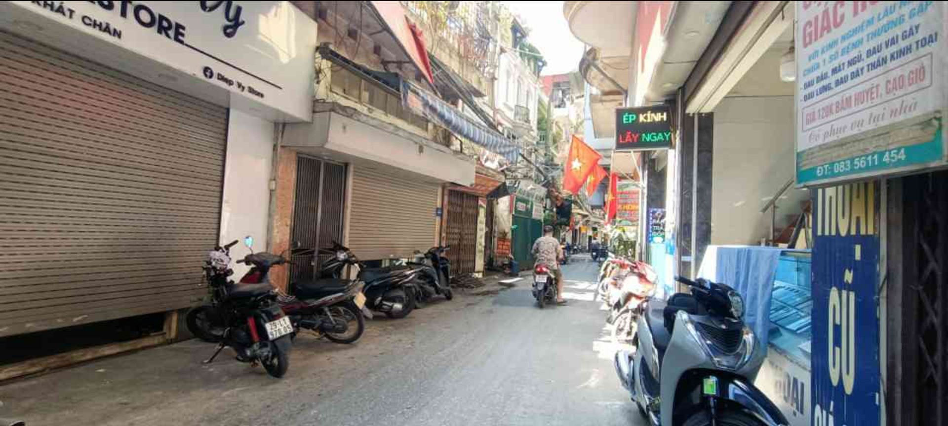Nhà mặt phố kinh doanh sầm uất tại quận trung tâm