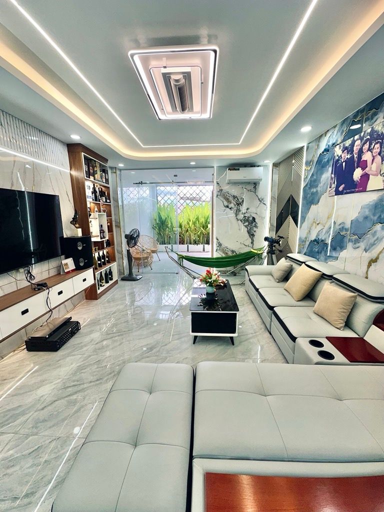 Cơ hội sở hữu nhà 5 tầng mới xây tại Tân Thới Hiệp giá tốt hiếm có