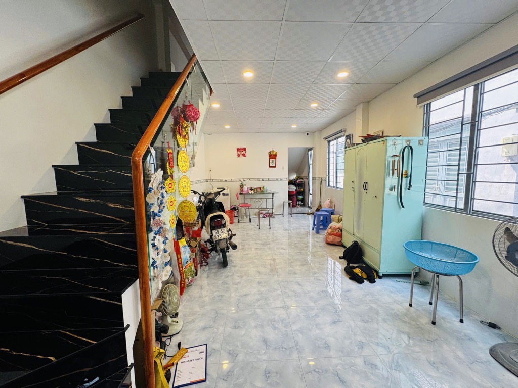 BÁN NHÀ CĂN GÓC HẺM SAU LƯNG MẶT TIỀN HOÀNG SA – P. TÂN ĐỊNH, QUẬN 1 – 50M² – 3 TẦNG – GIÁ 7,3 TỶ
