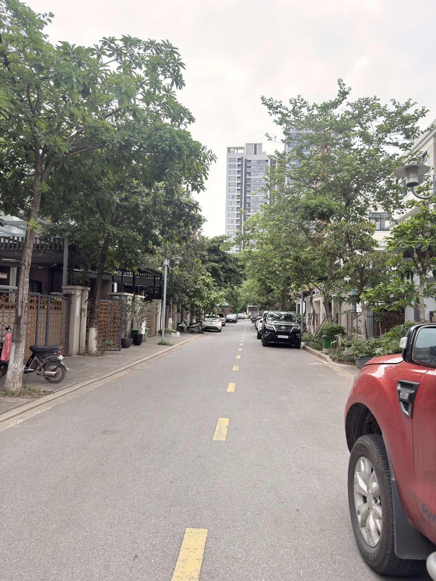 Cơ hội sở hữu biệt thự đẳng cấp tại KĐT Starlake Tây Hồ Tây - Hai mặt đường siêu rộng