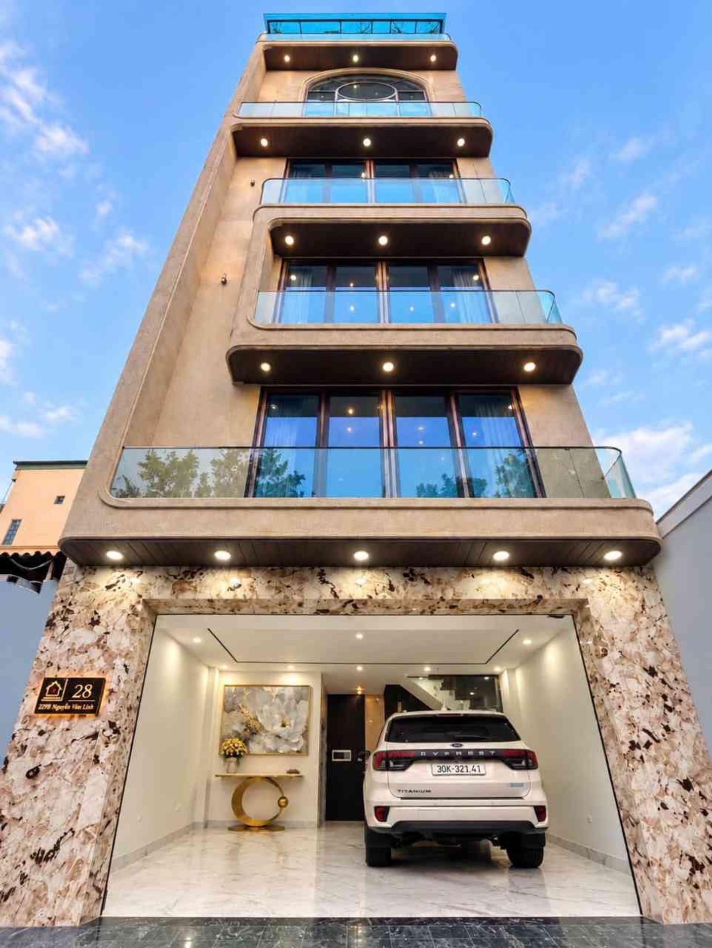 Tài chính 12 TỶ NGAY AEON MALL - THIẾT KẾ DUPLEX SANG TRỌNG - 7 tầng thang máy phố VIP Sài Đồng