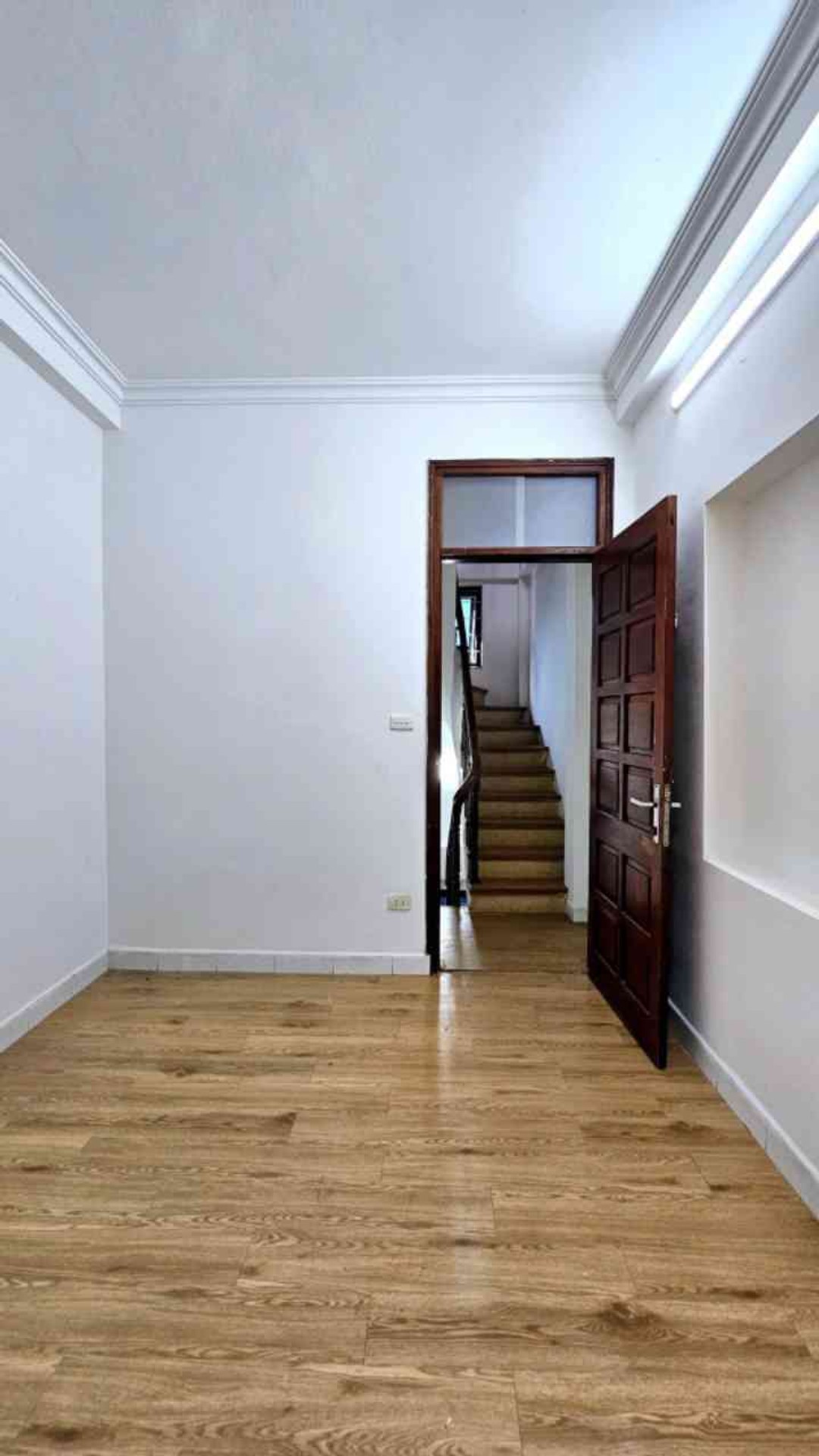 Bán nhà riêng 5 tầng 20m² tại Ngọc Hà, Ba Đình, trung tâm, hai mặt ngõ