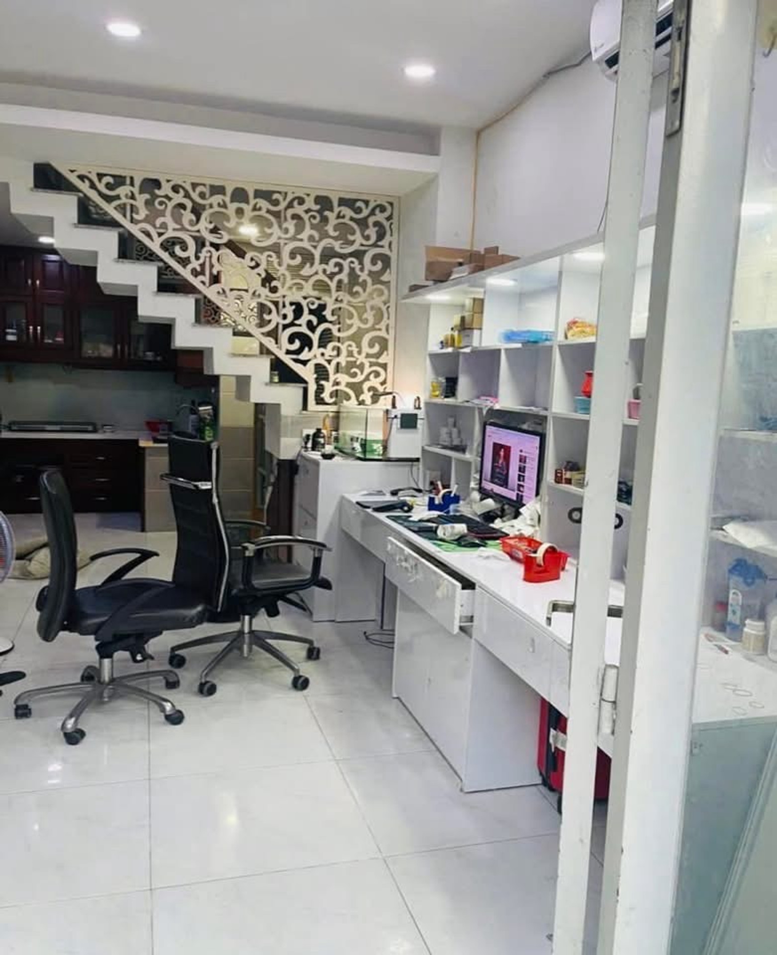 NHÀ MẶT TIỀN HẺM - NỞ HẬU - 3.7 TỶ