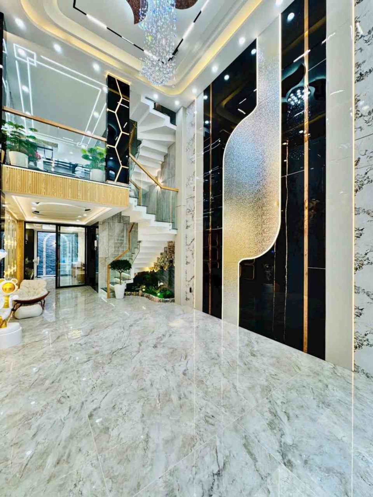 Nhà 5 Tầng Có Thang Máy, Giá Tốt Quận Gò Vấp