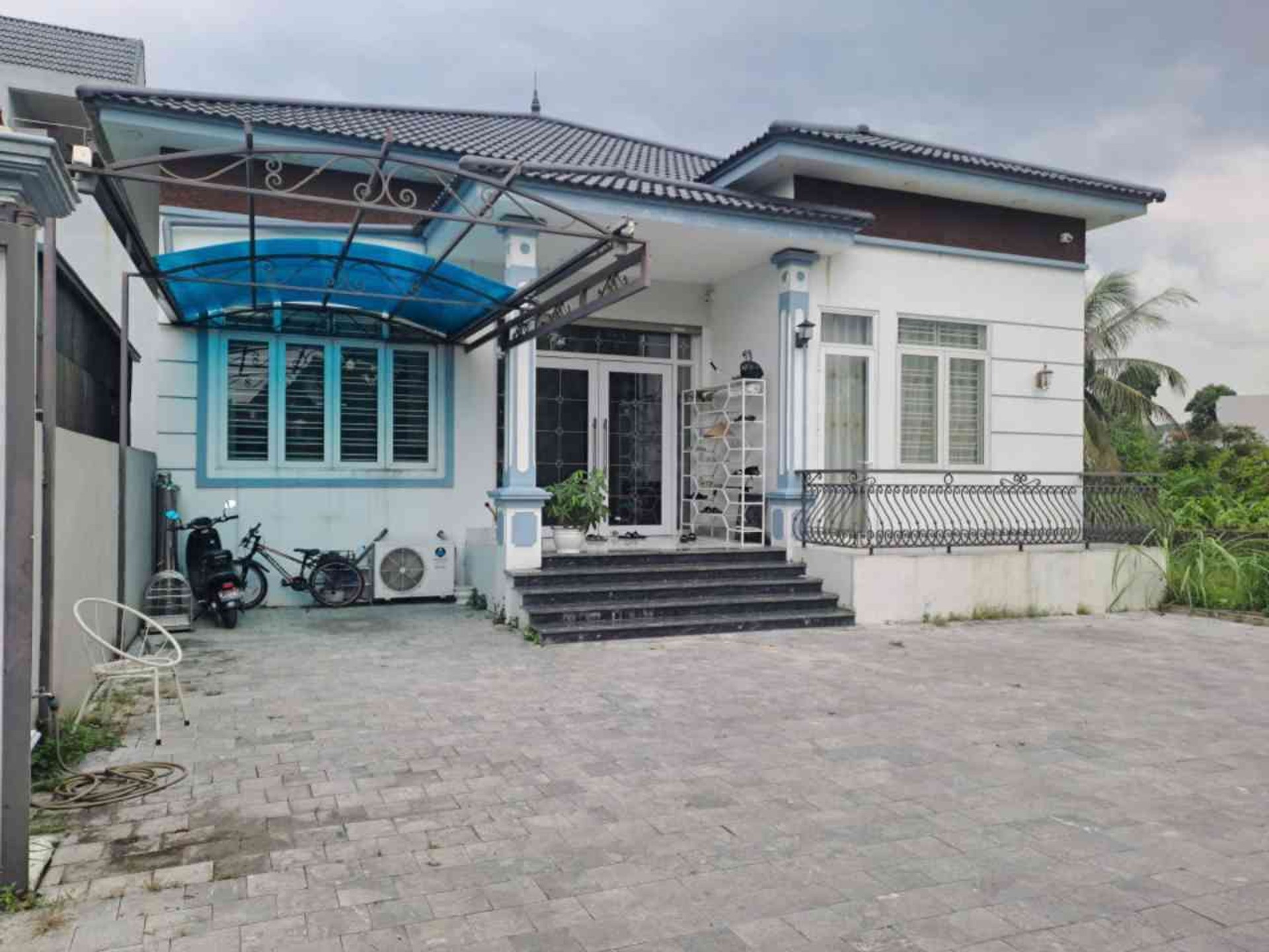 Không thể tin nổi! Biệt thự 633m², sân vườn, ô tô đỗ thoải mái, giá chỉ 2 tỷ hơn