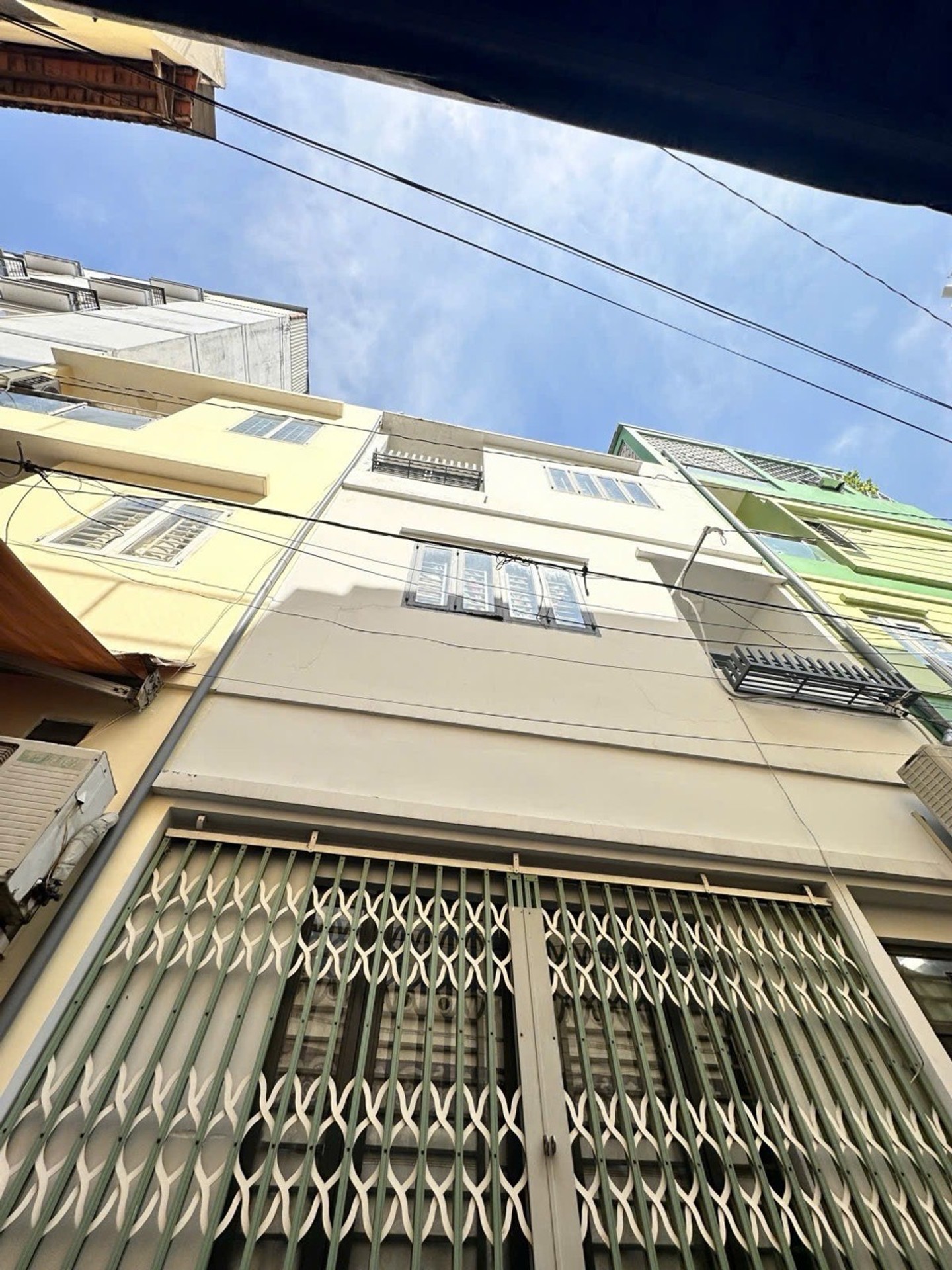 Nhà 3 tầng 30.5m2 gần mặt tiền đường Lê Hồng Phong, Quận 10