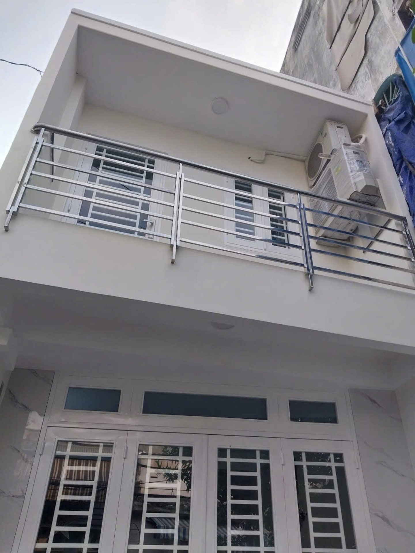 Bán nhà riêng Phú Nhuận mặt tiền đường Ray, diện tích 63m2, sổ hồng chính chủ
