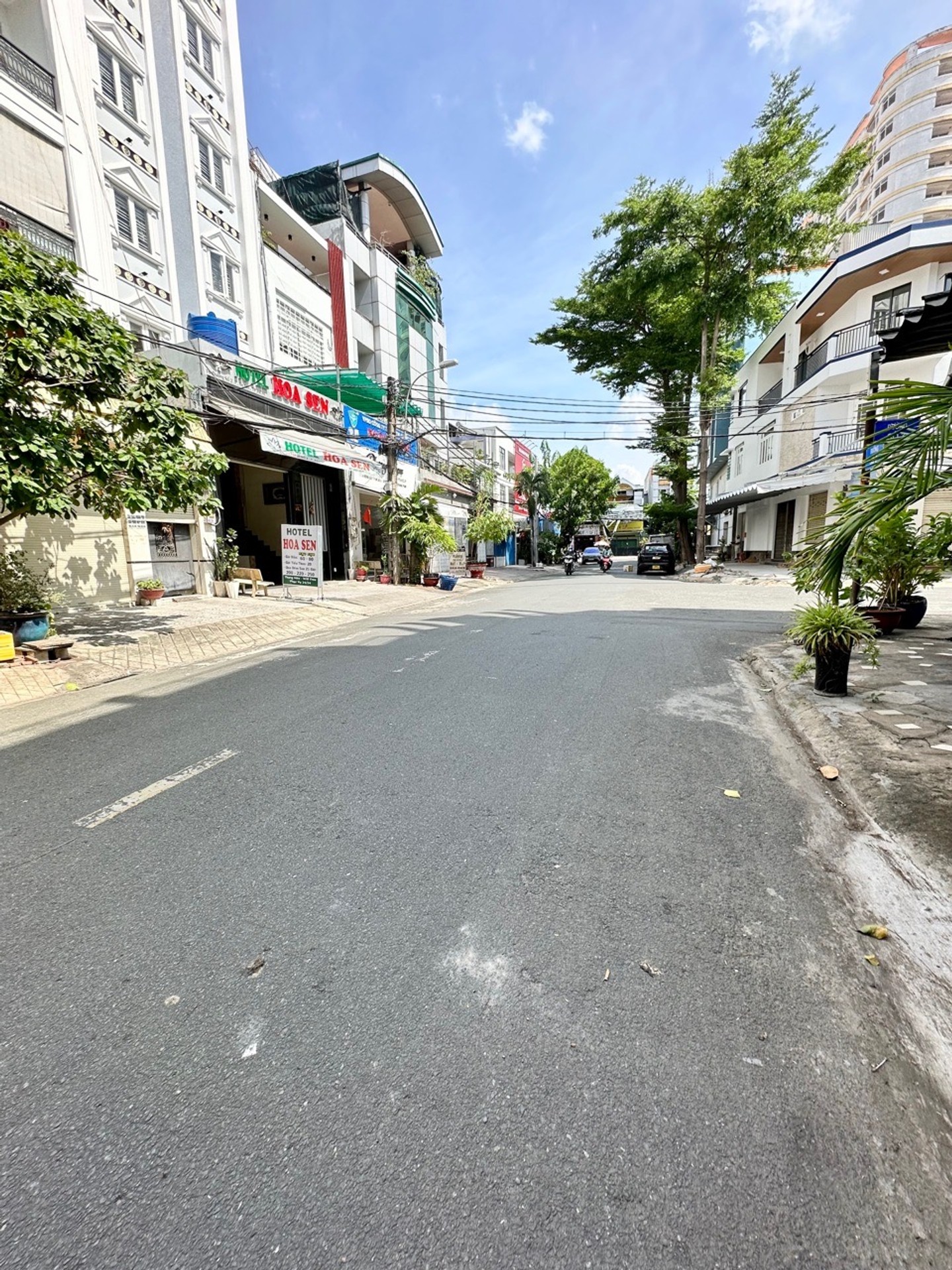 Bán nhà mặt tiền Khu Tên Lửa 4 tầng, diện tích 60m2, khu vực Bình Tân Giáp Quận 6
