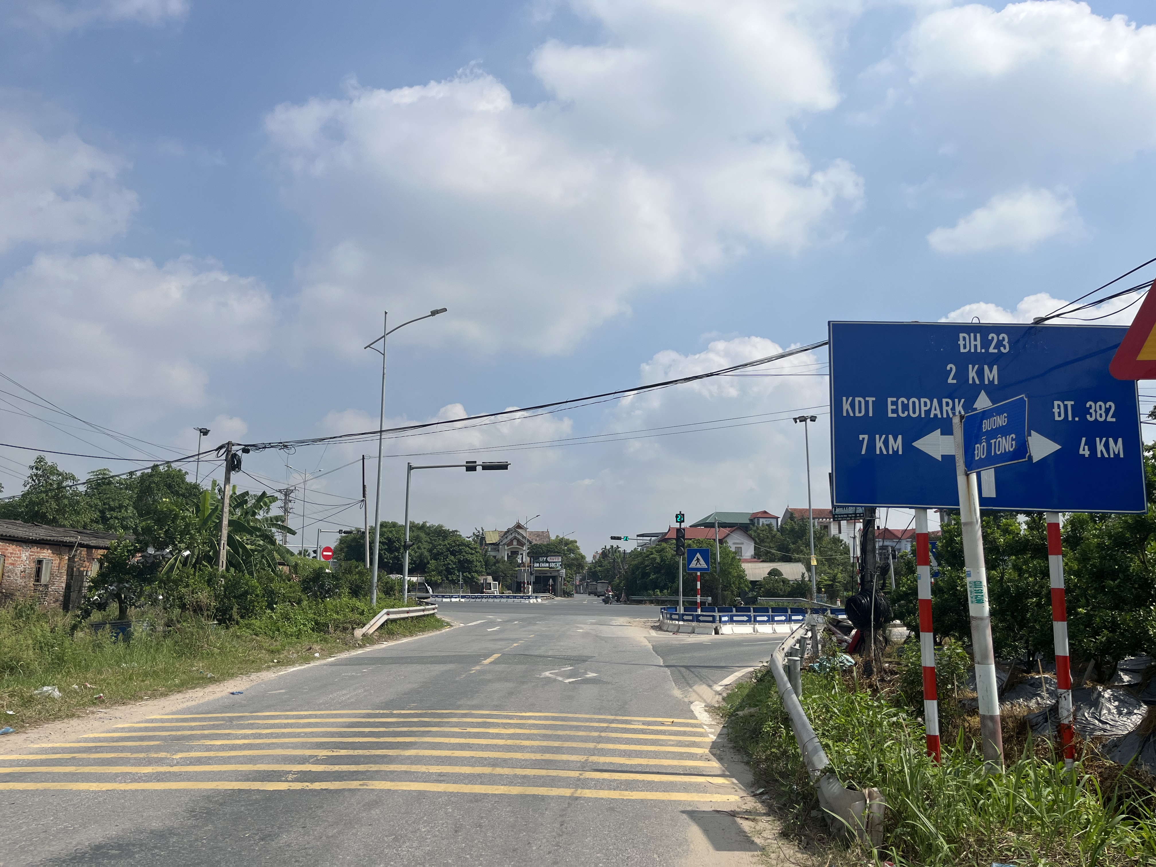Bán đất gần trục ĐT382 Văn Giang Hưng Yên- ô tô VF5 đỗ cửa- thông tứ tung