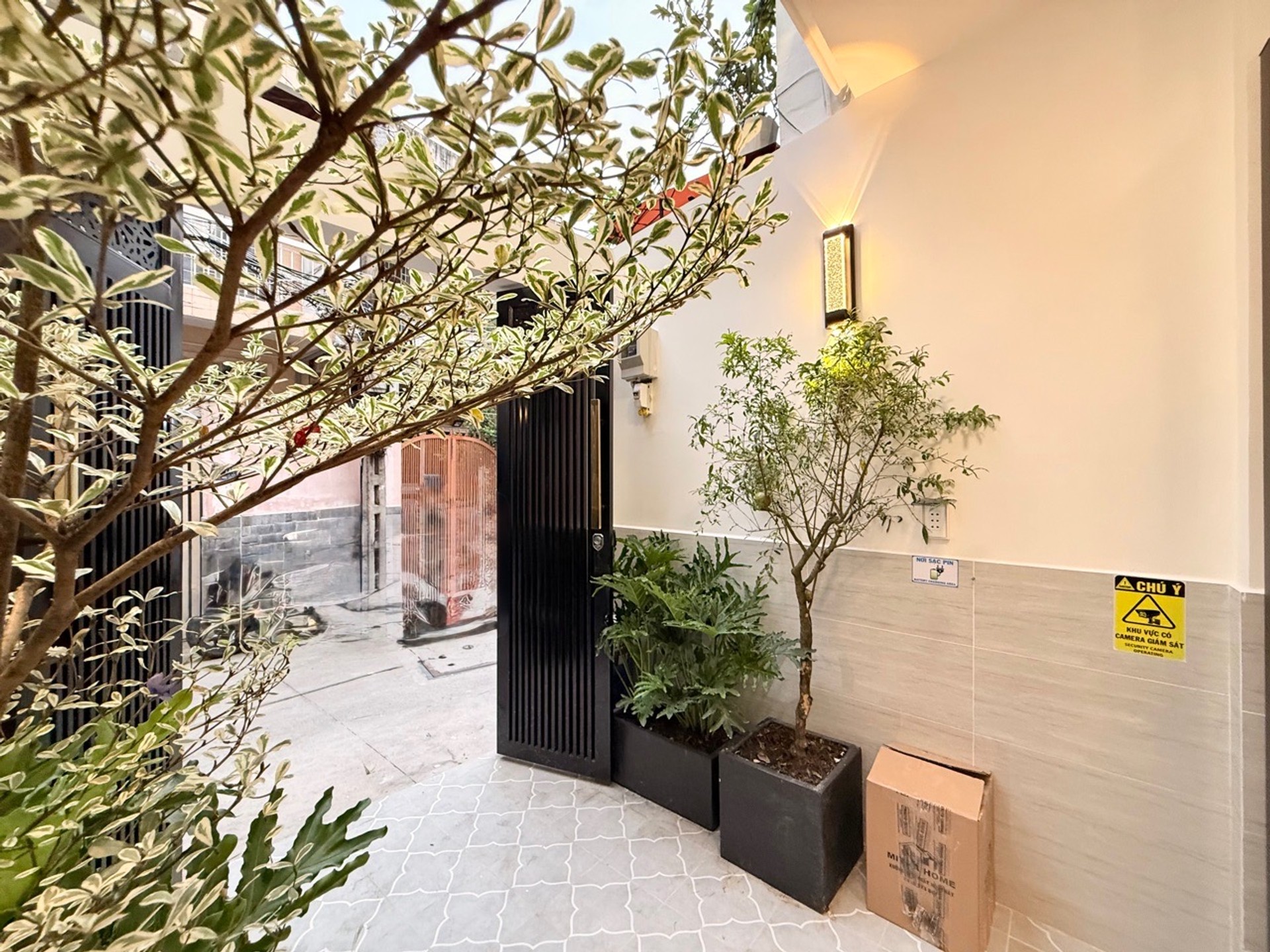 Bán nhà riêng 3 tầng 37m² tại phường Nguyễn Kiệm, Phú Nhuận, thiết kế đầy đủ tiện nghi